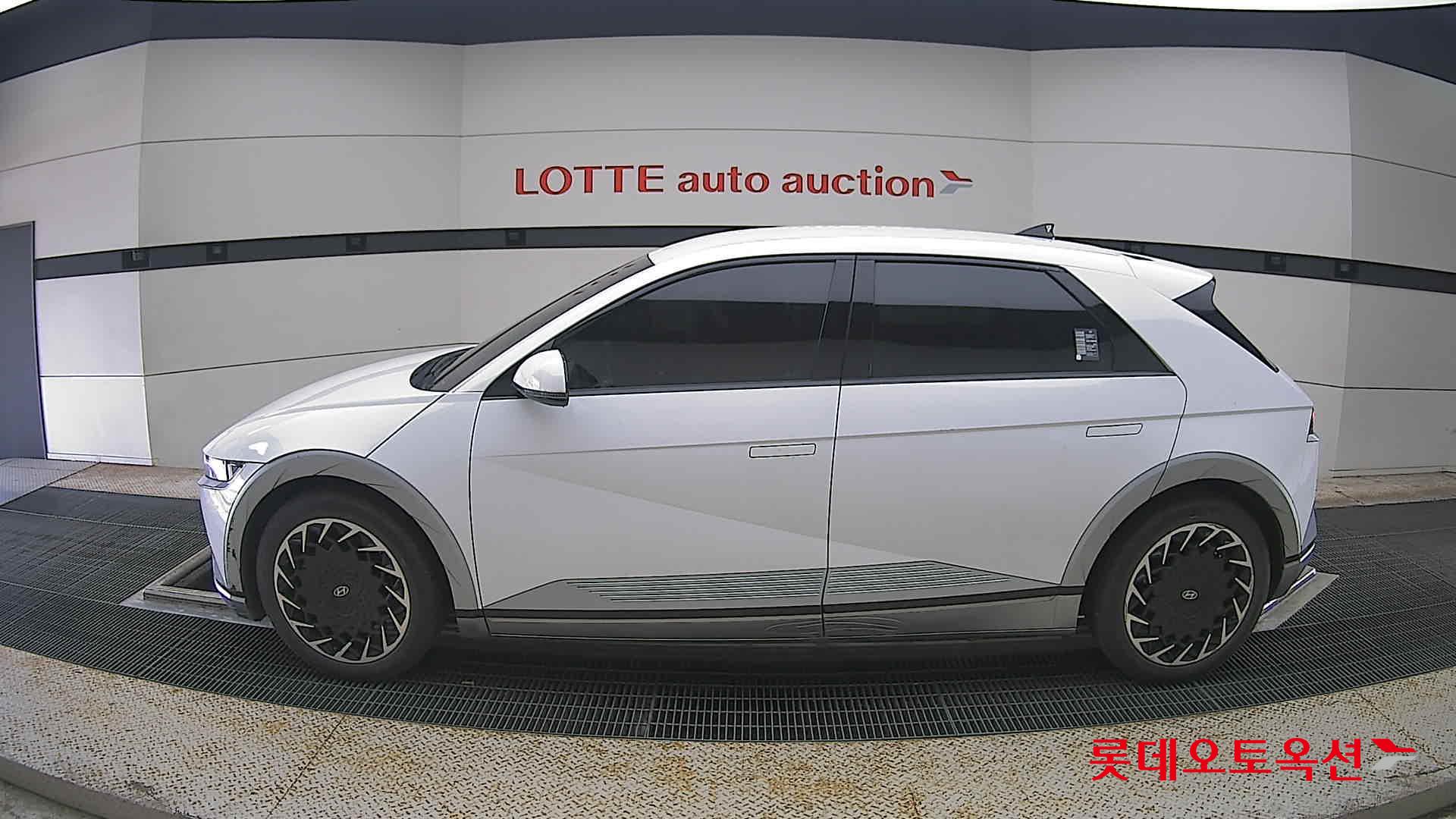 2022 - hyundai ioniq