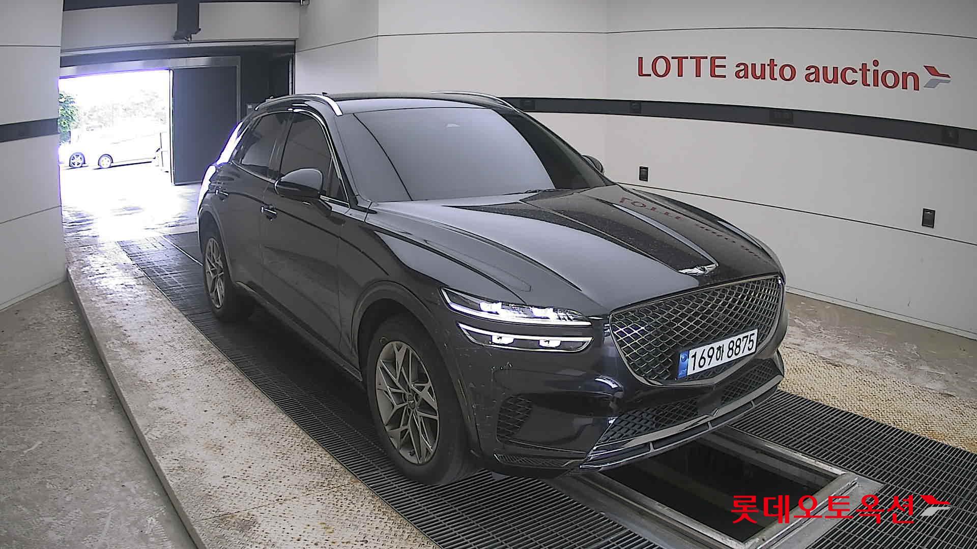 2022 - genesis gv70