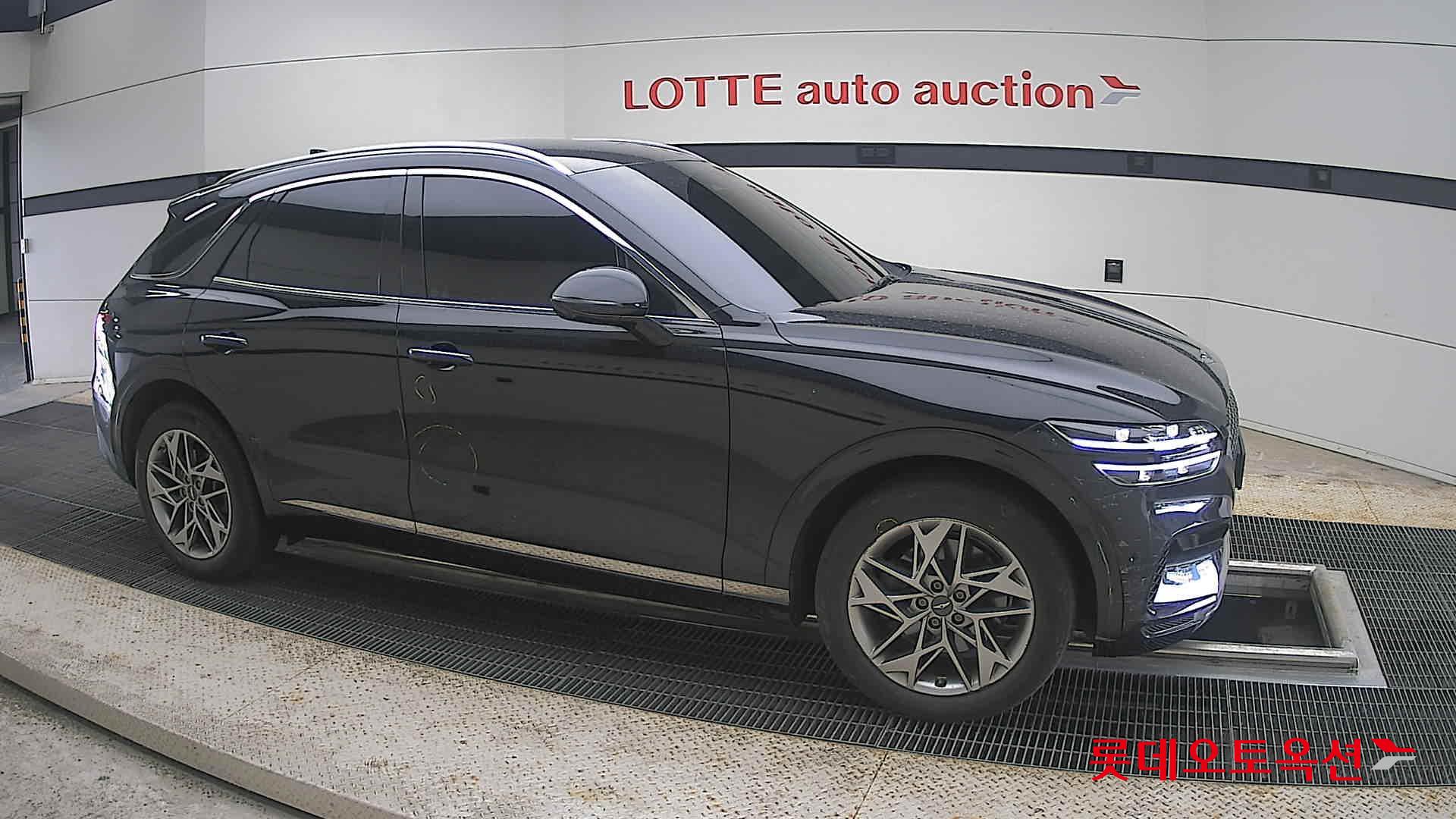 2022 - genesis gv70