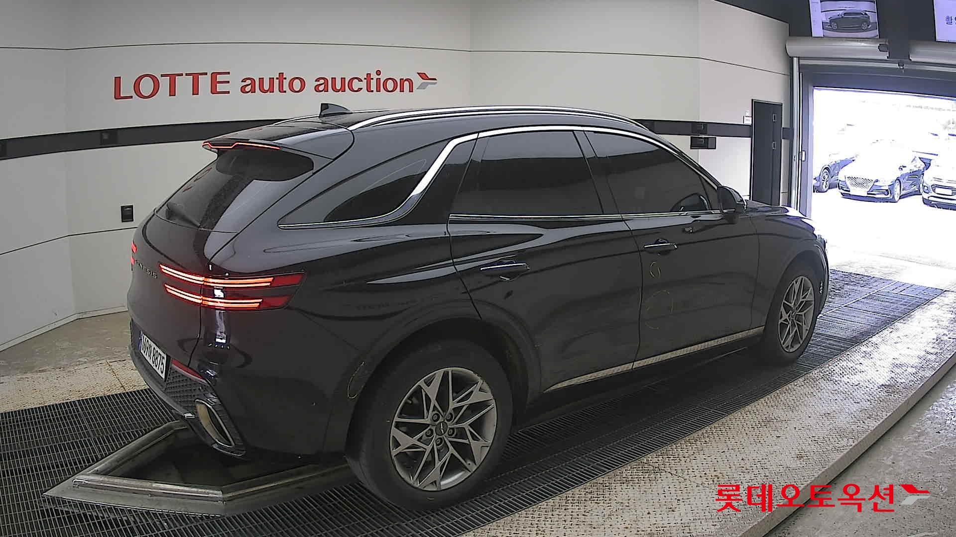 2022 - genesis gv70