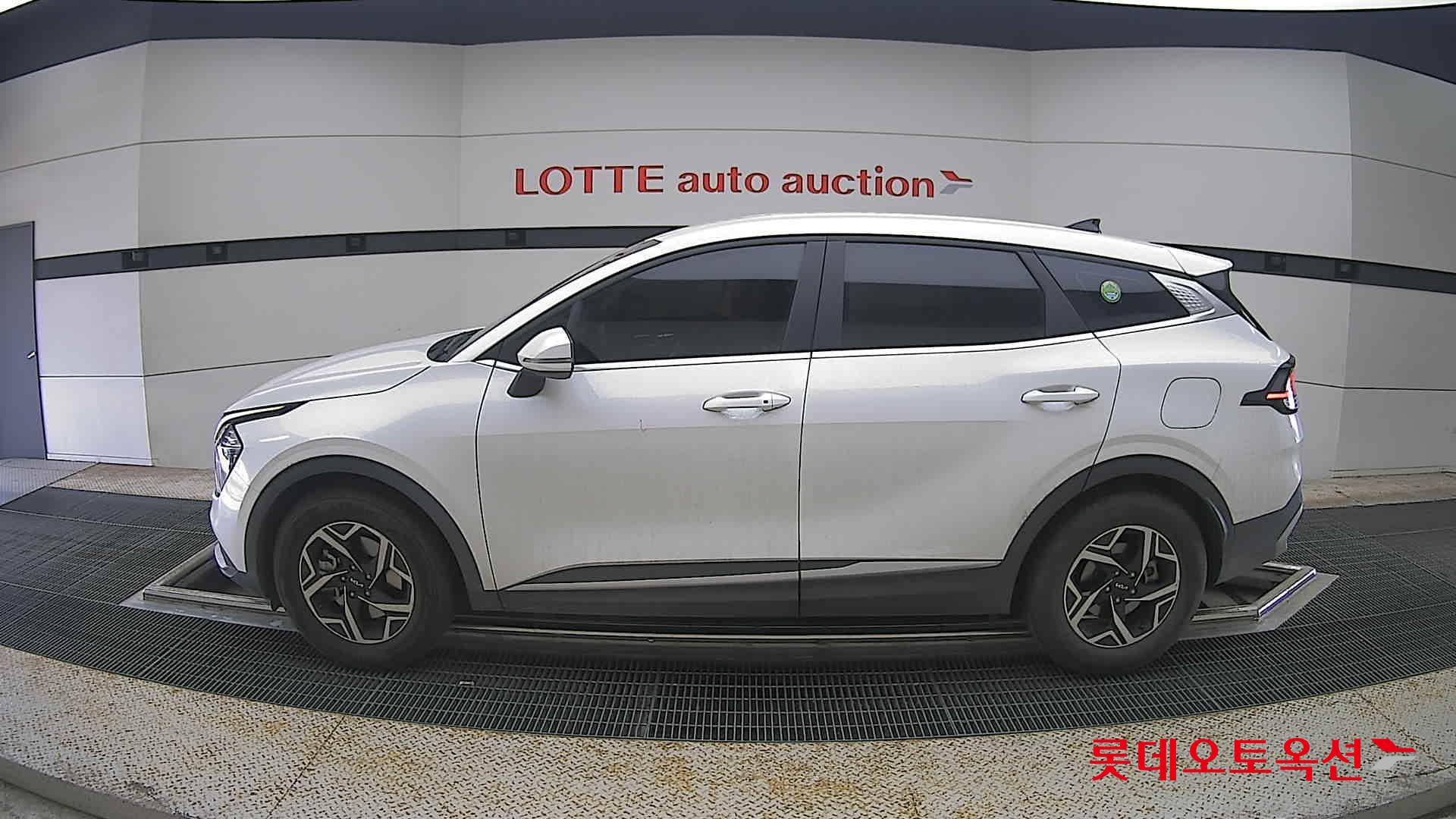 2022 - kia sportage