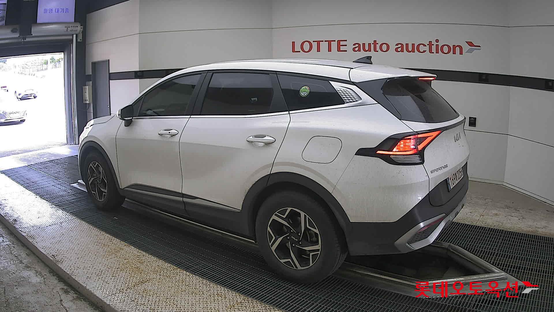 2022 - kia sportage