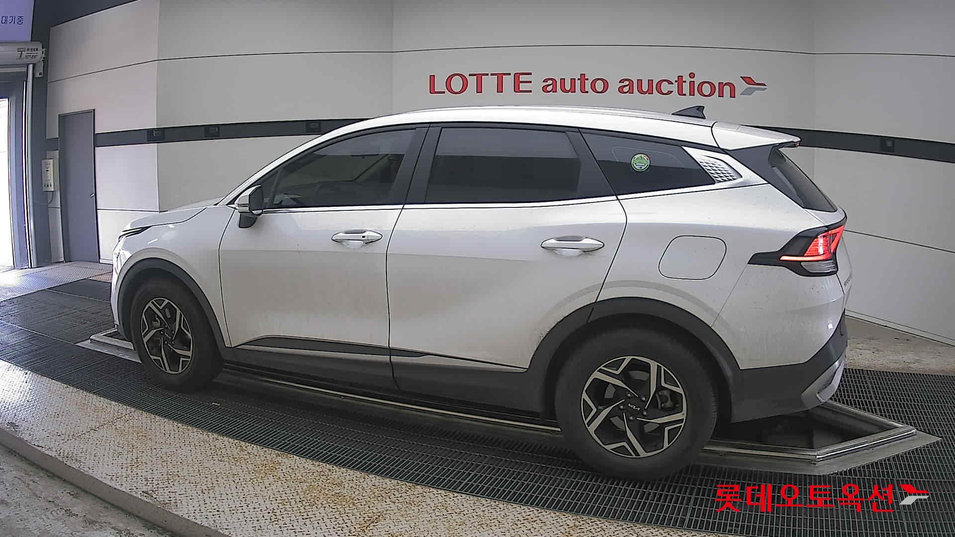 2022 - kia sportage