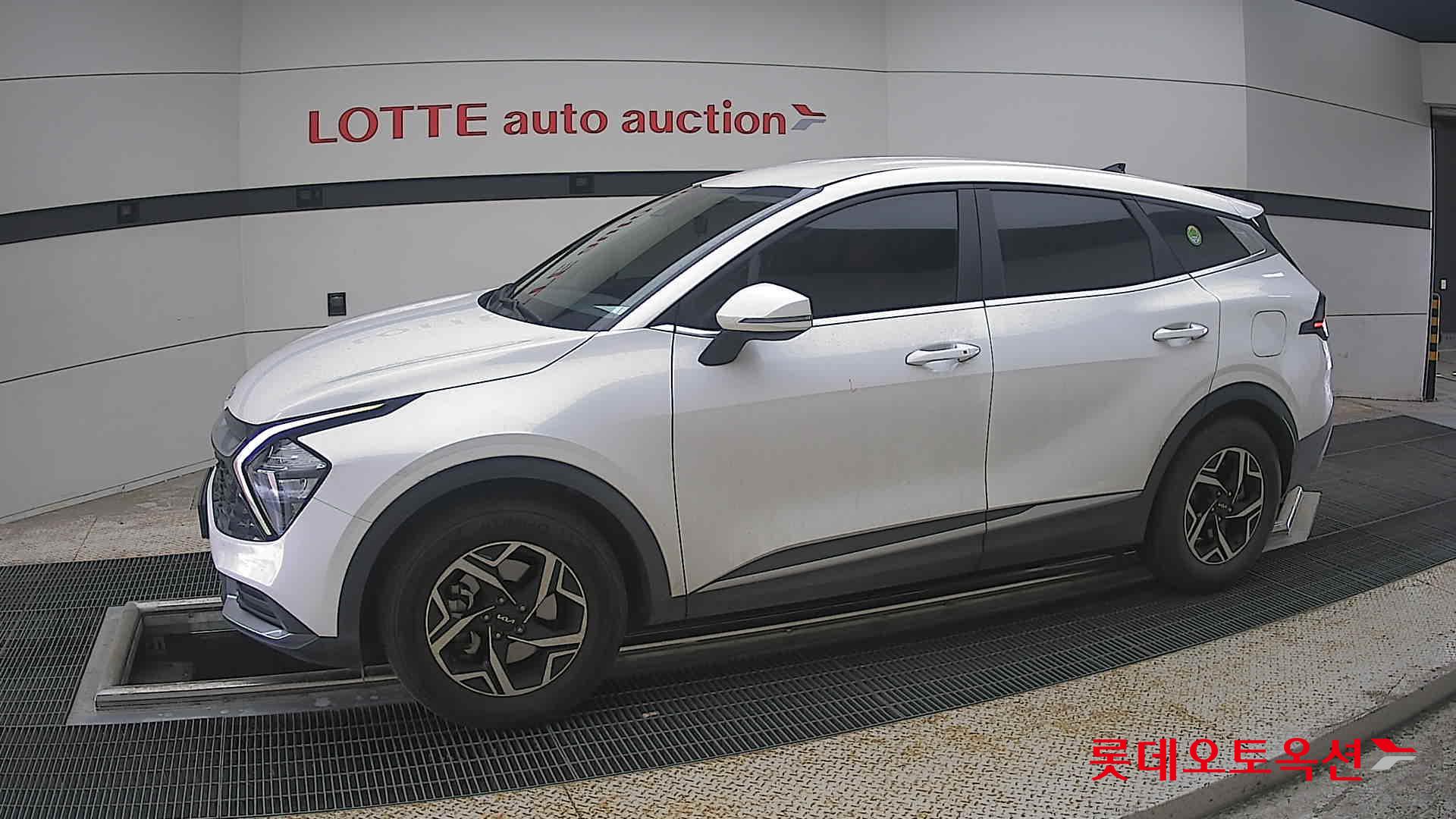 2022 - kia sportage