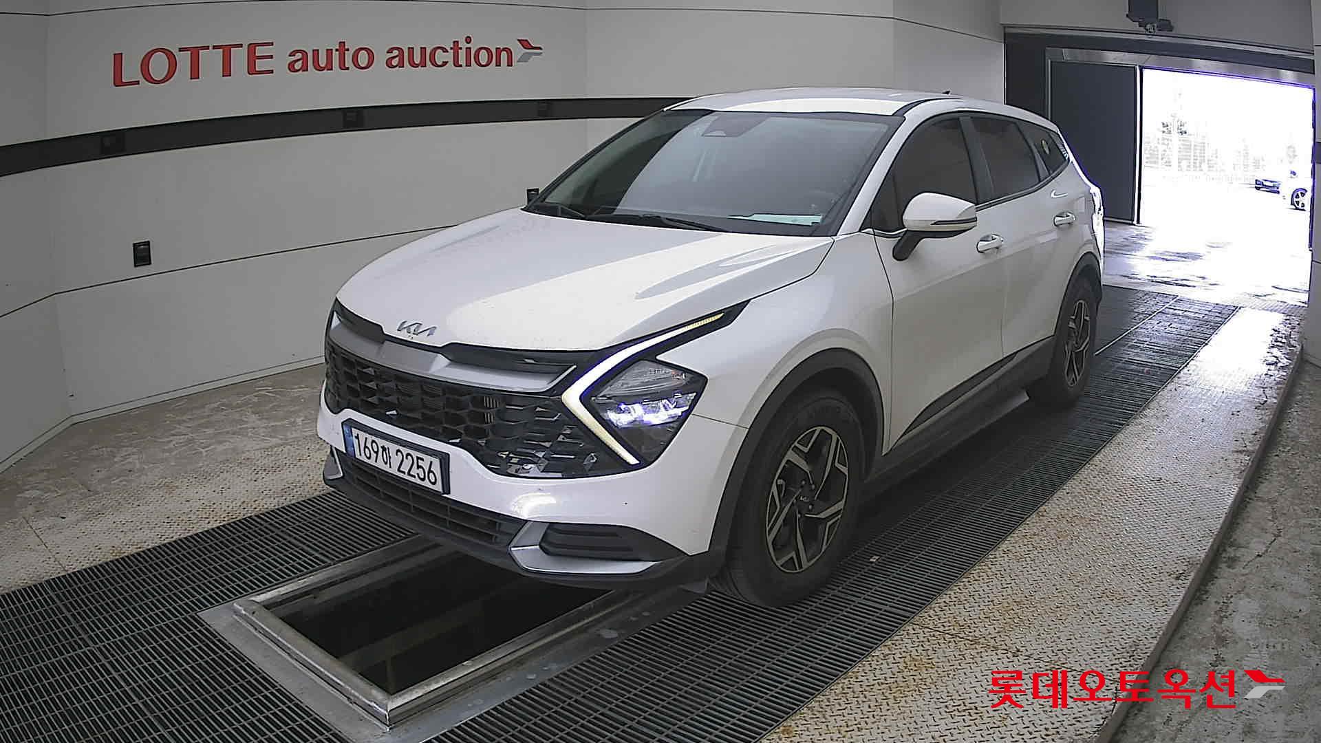 2022 - kia sportage