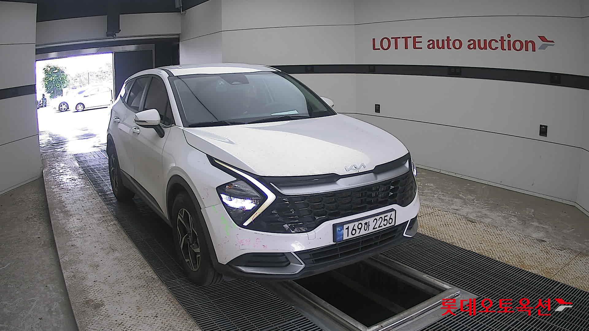 2022 - kia sportage
