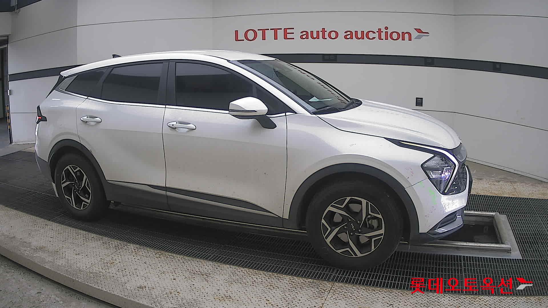 2022 - kia sportage