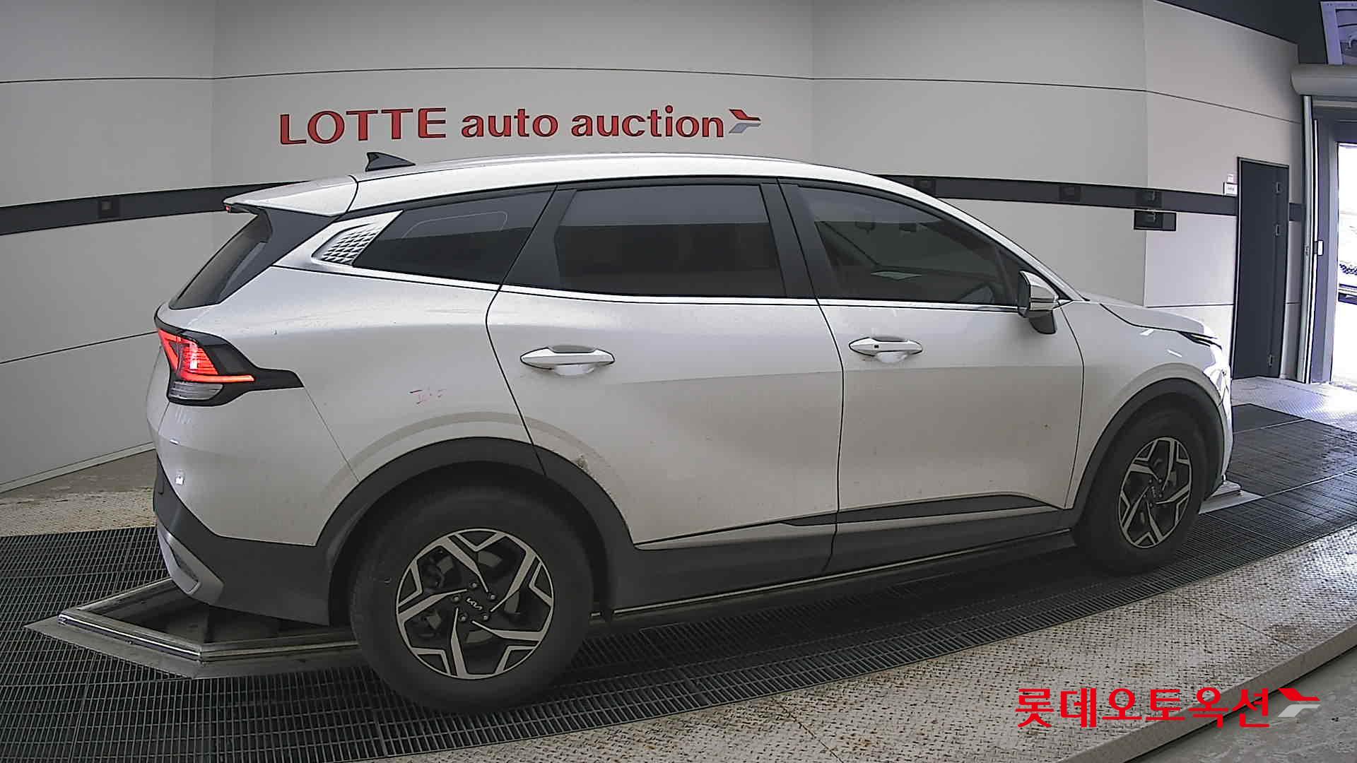 2022 - kia sportage