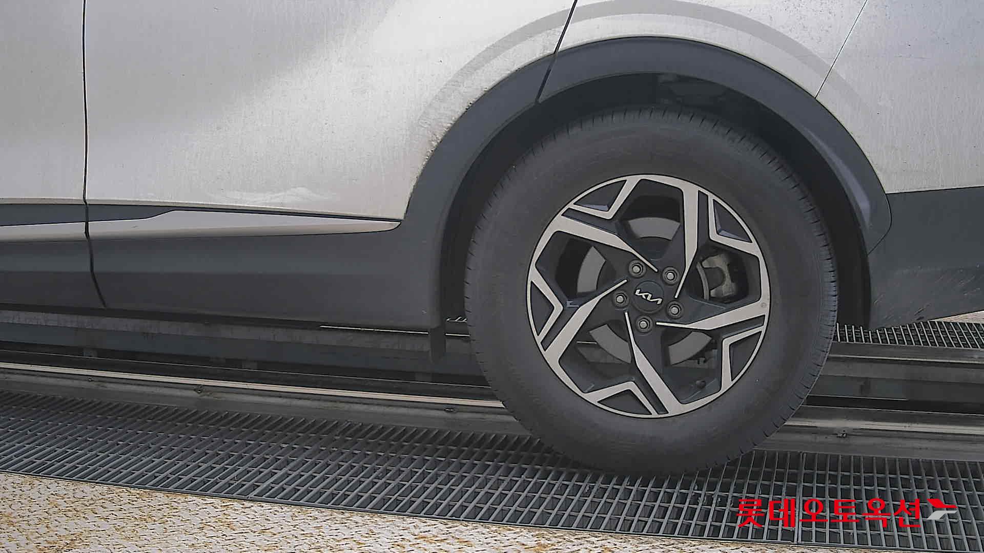 2022 - kia sportage