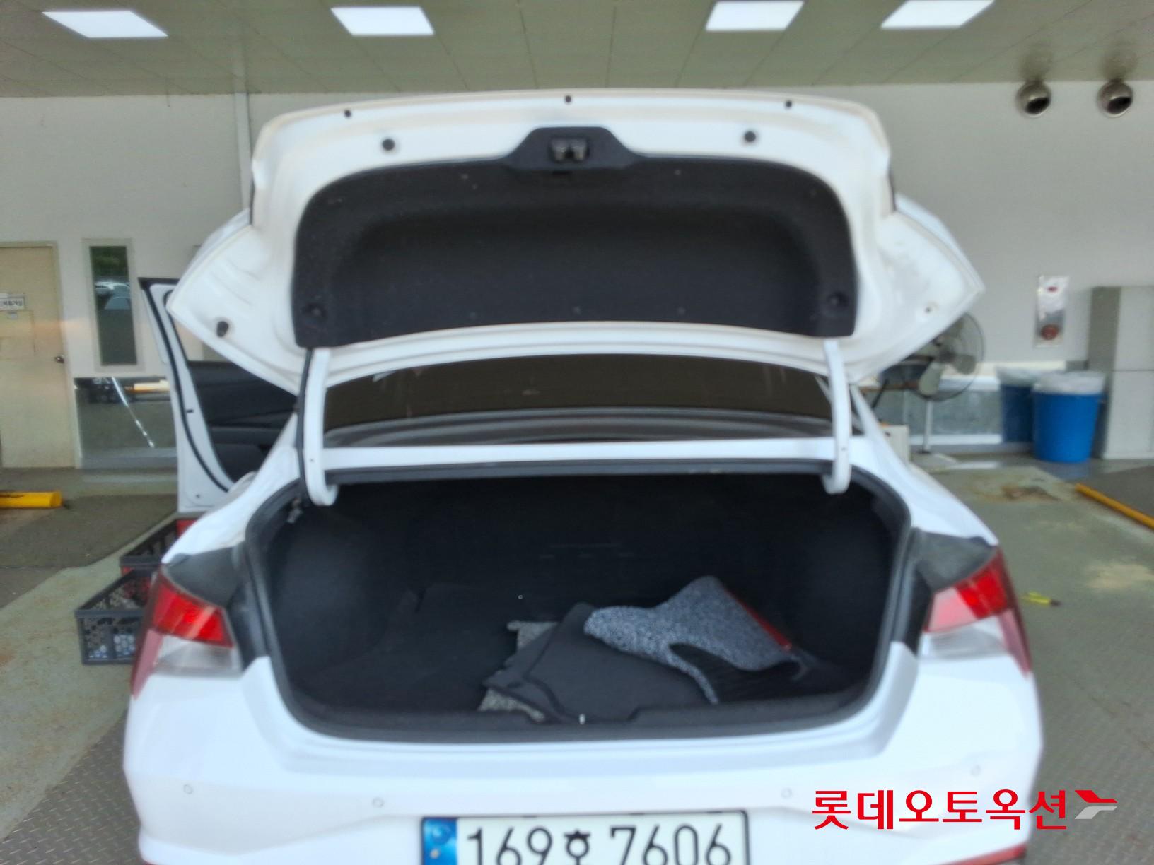 2023 - hyundai avante