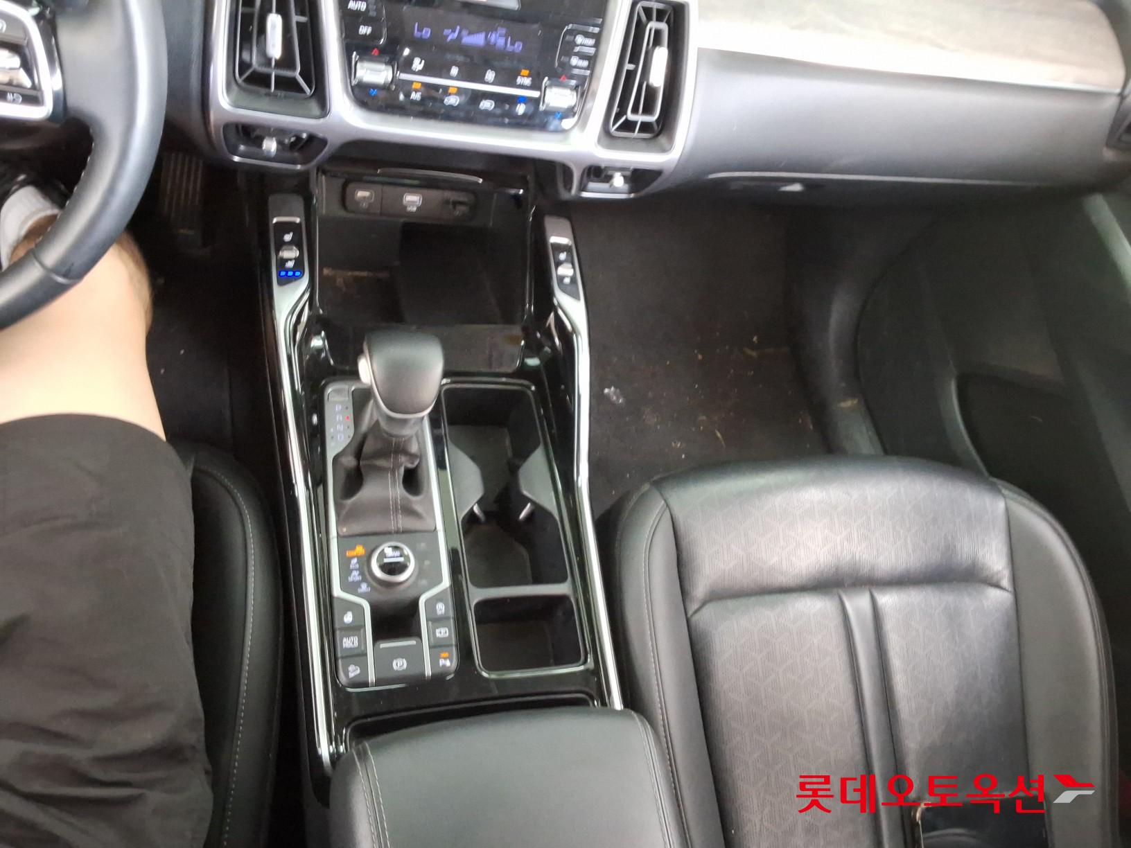2023 - kia sorento