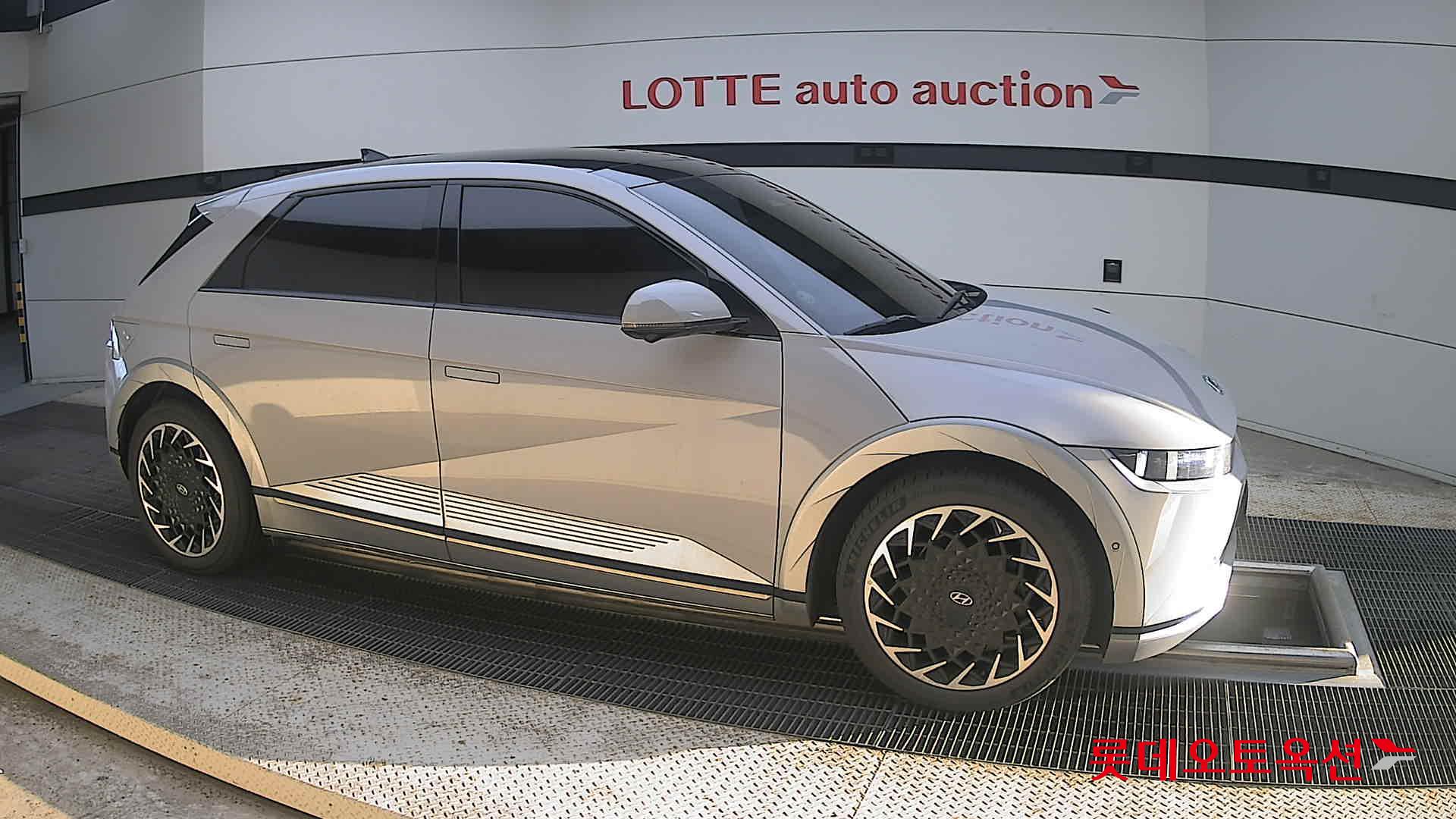2022 - hyundai ioniq