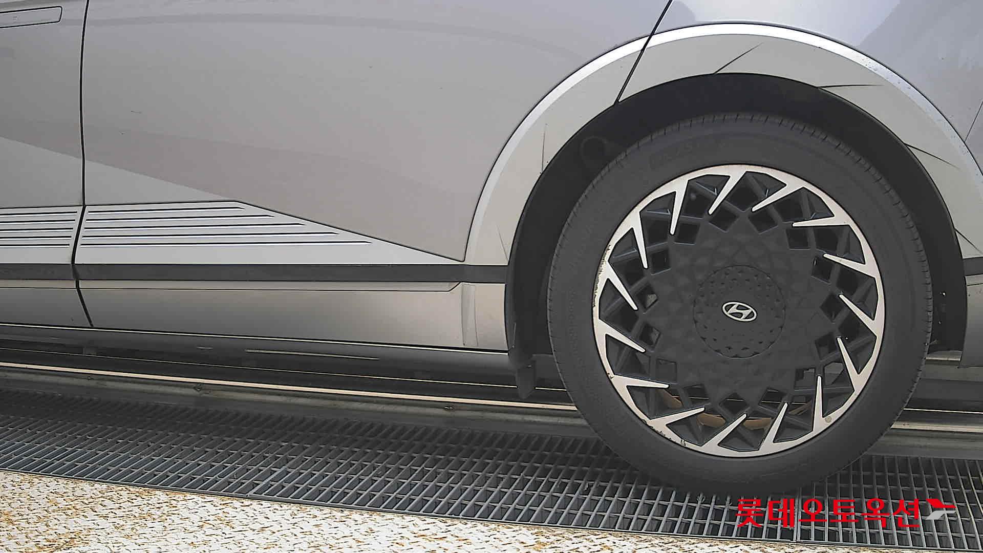 2022 - hyundai ioniq
