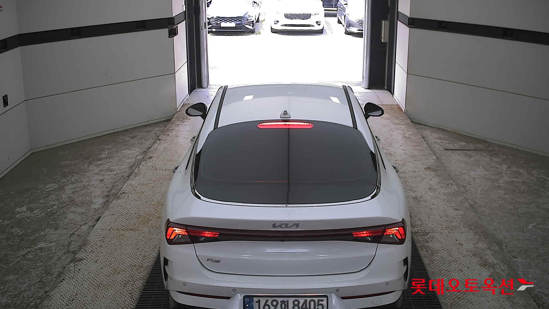 2022 - kia k5