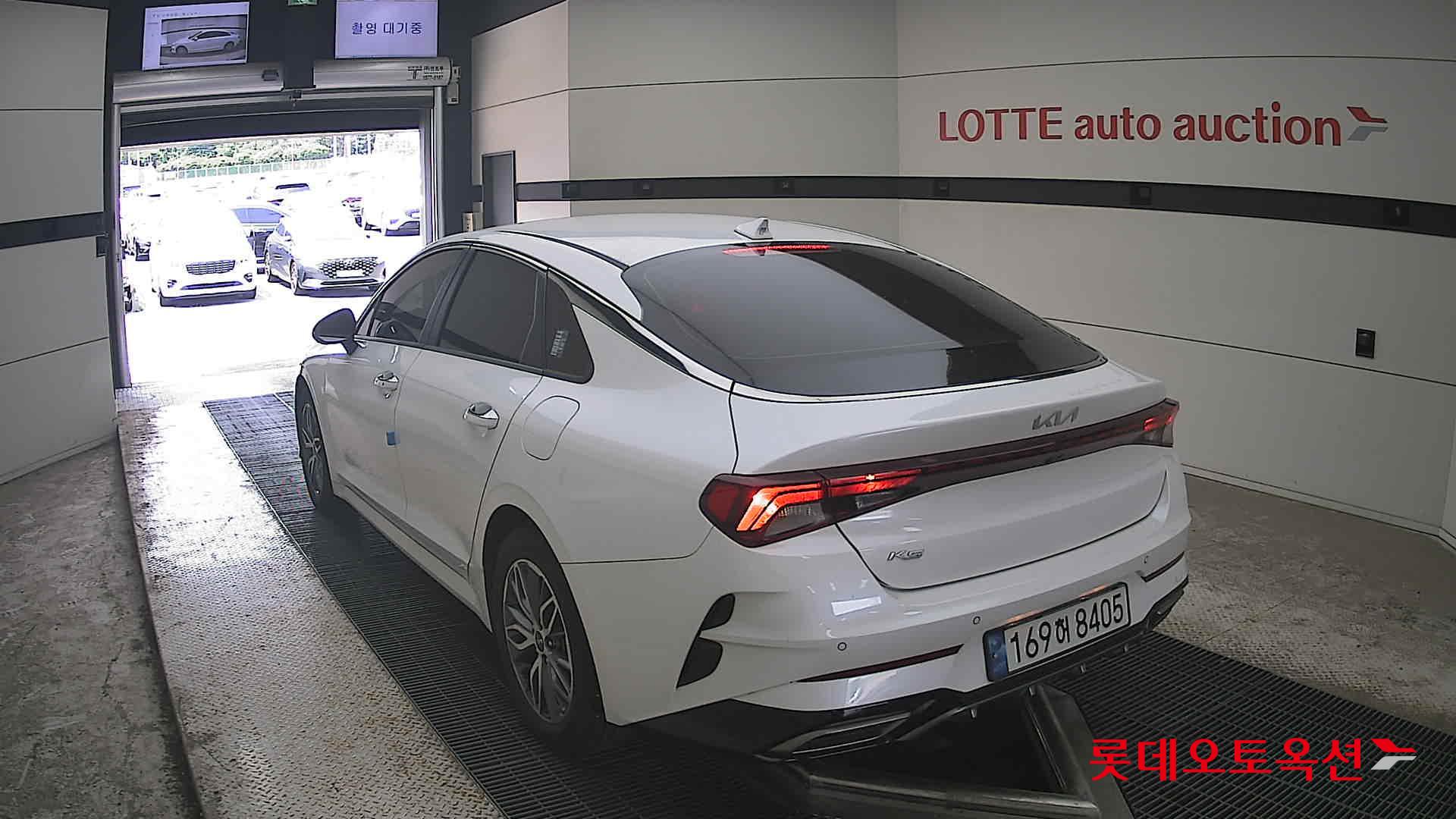 2022 - kia k5