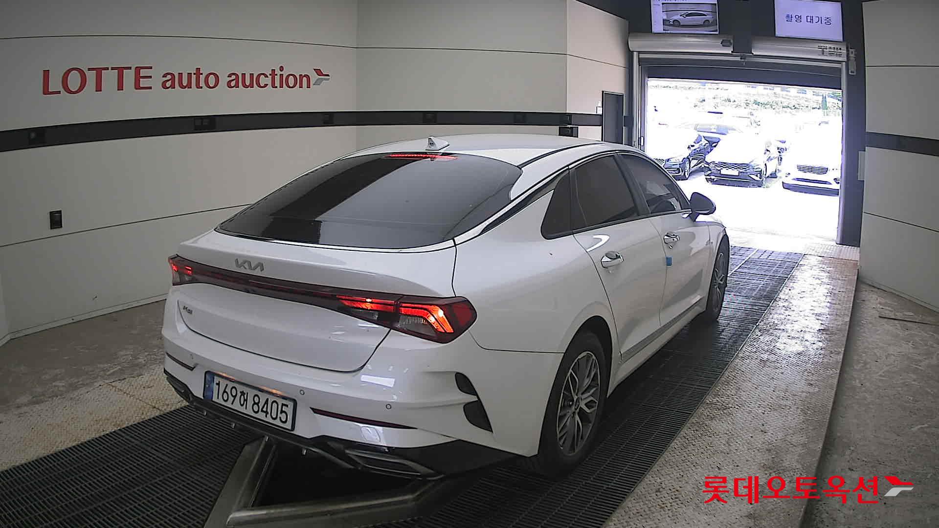 2022 - kia k5