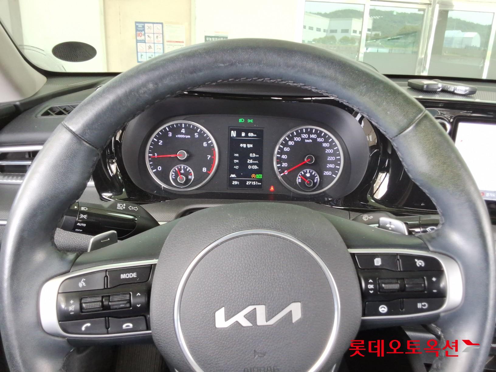 2022 - kia k5