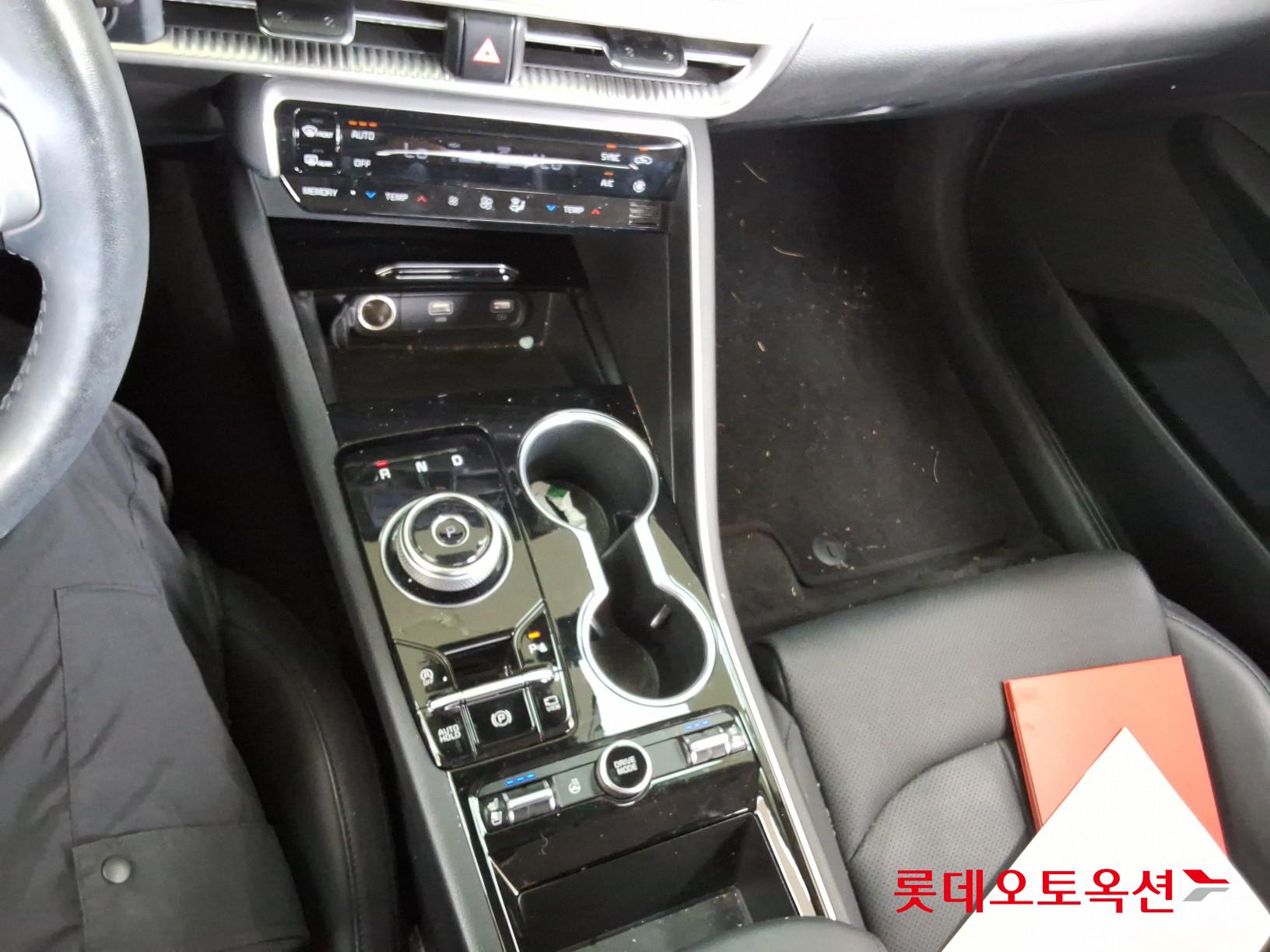 2022 - kia k5