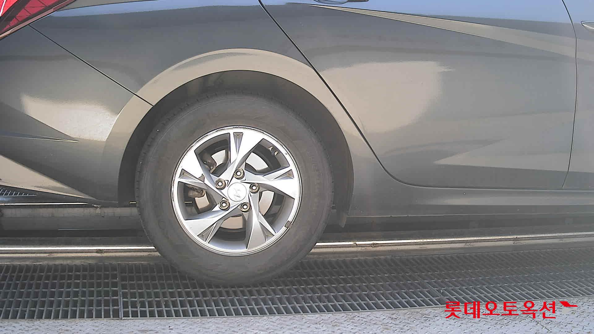 2021 - hyundai avante