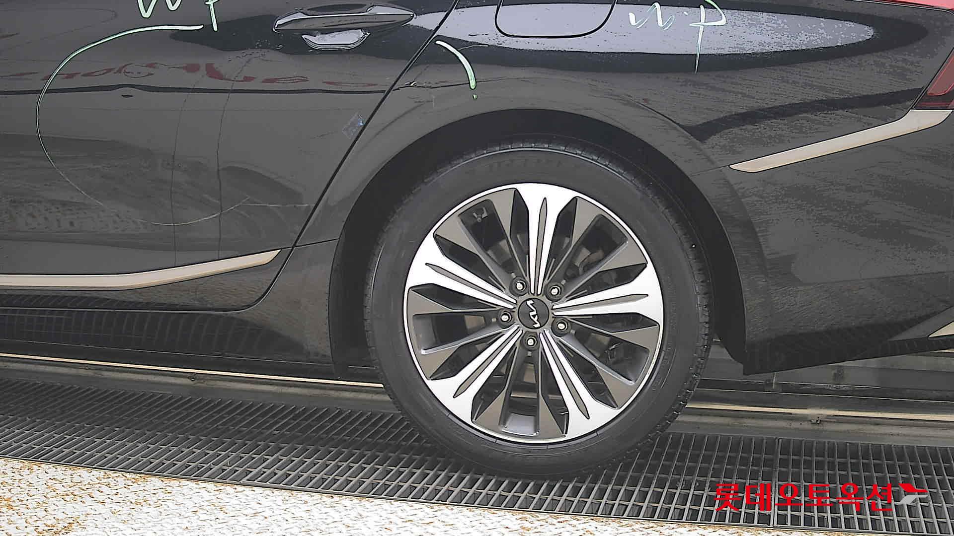 2022 - kia k8