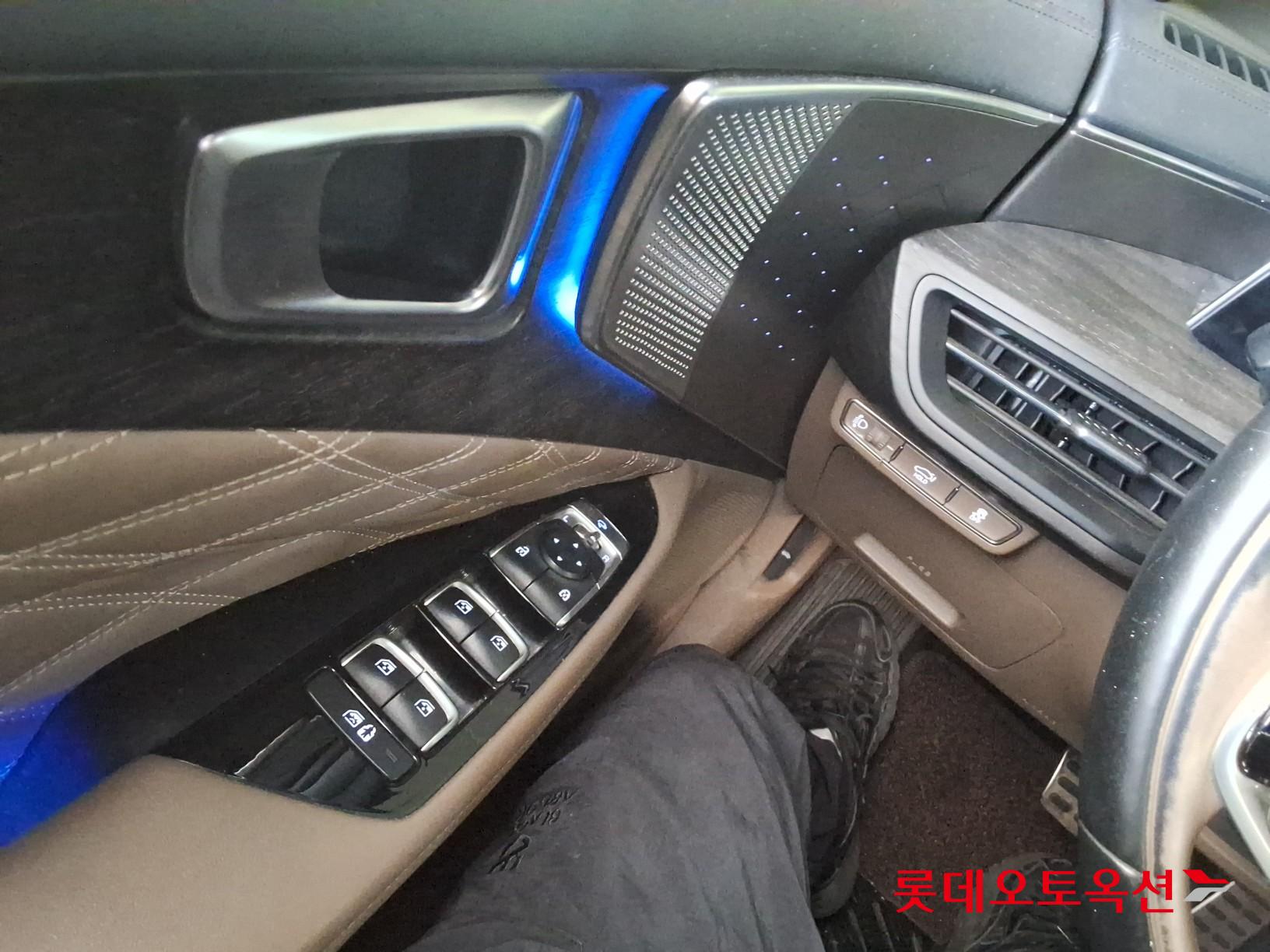 2022 - kia k8