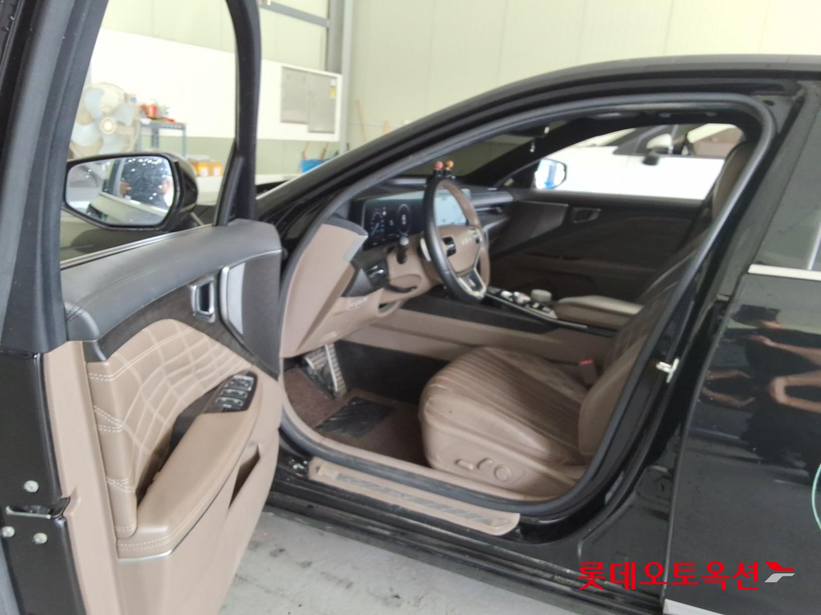 2022 - kia k8