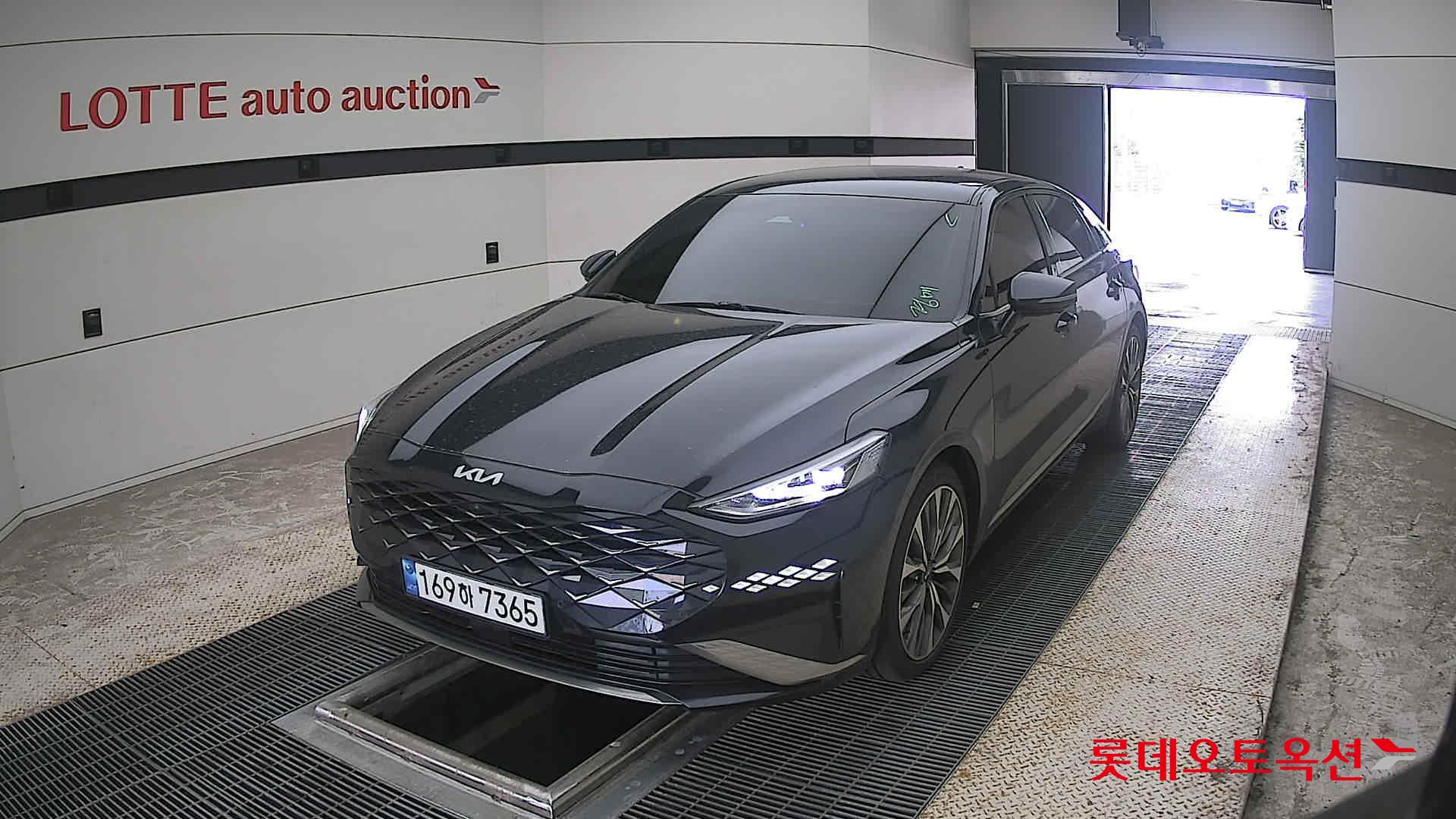 2022 - kia k8