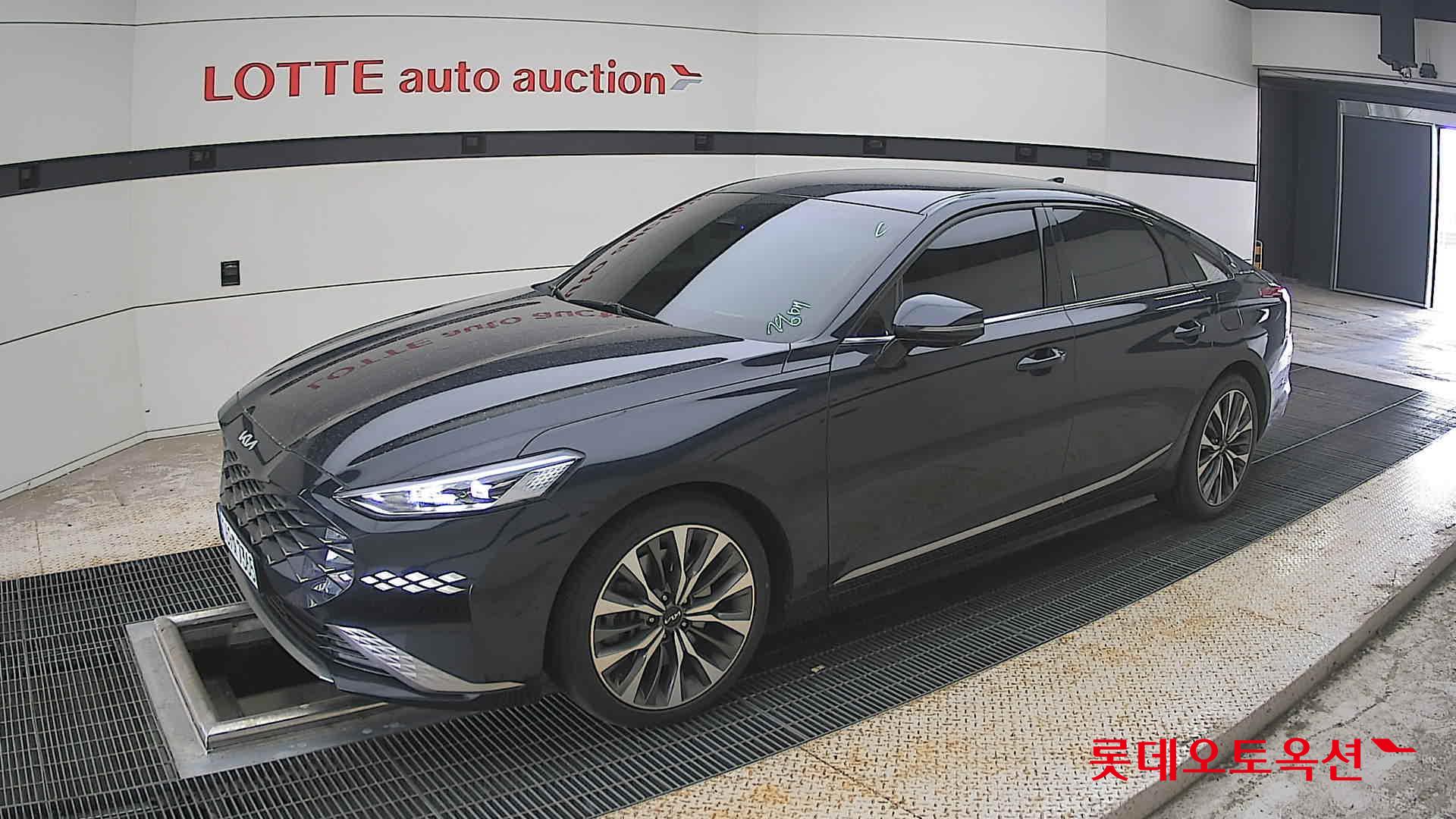 2022 - kia k8