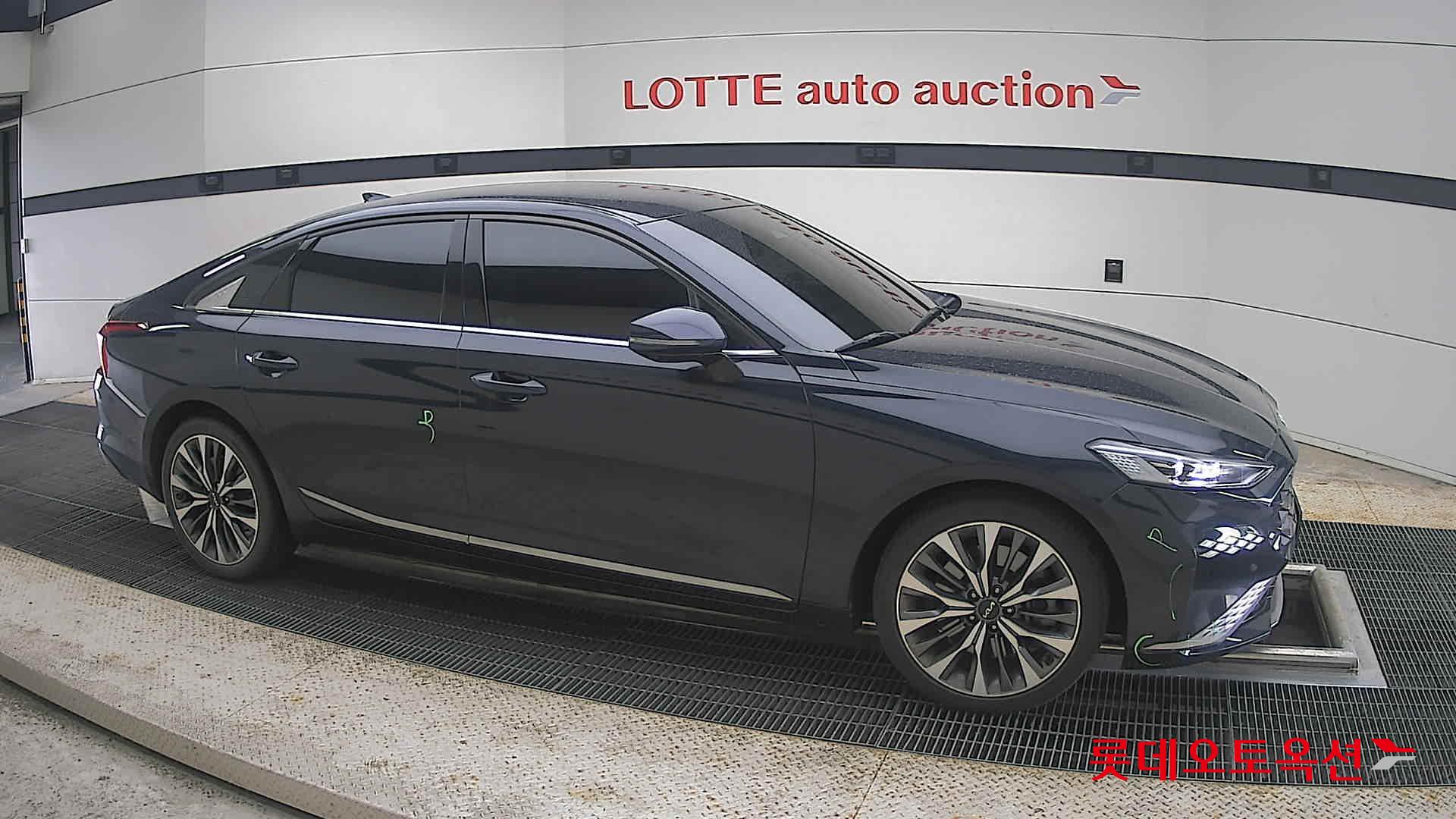 2022 - kia k8