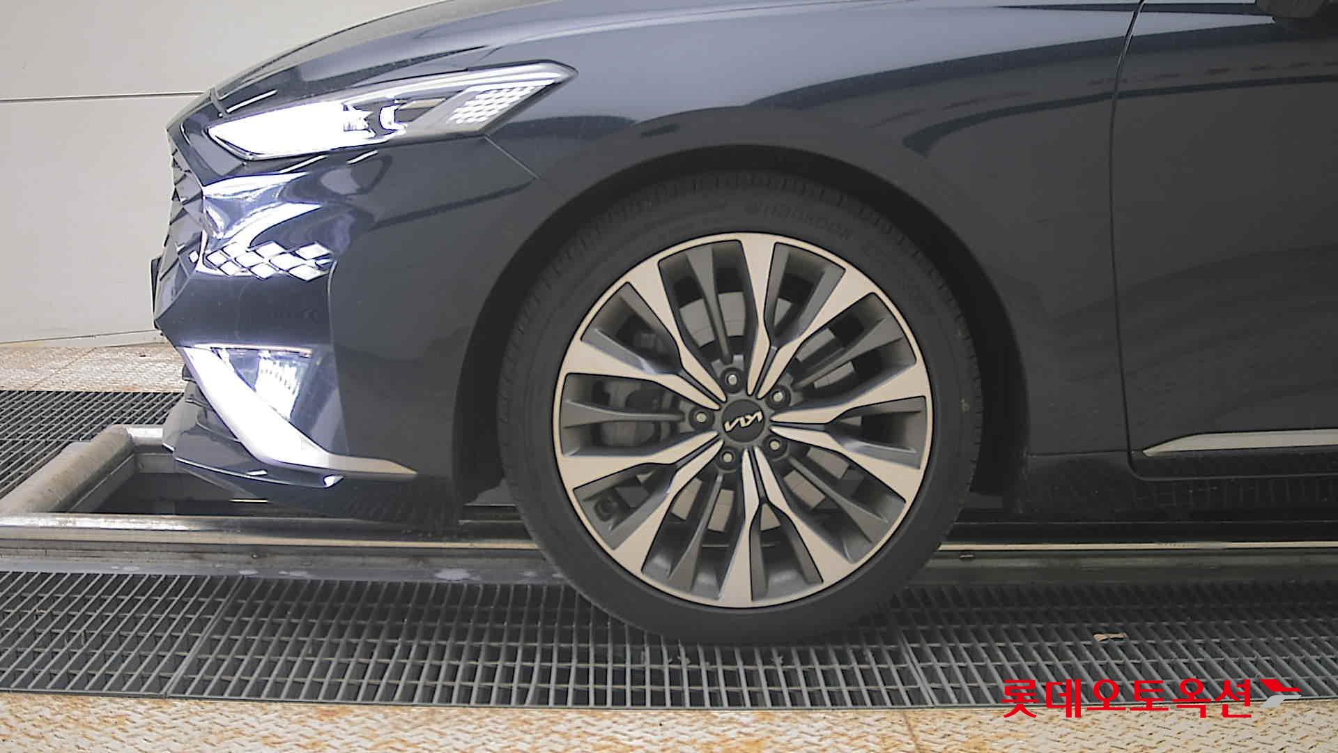2022 - kia k8