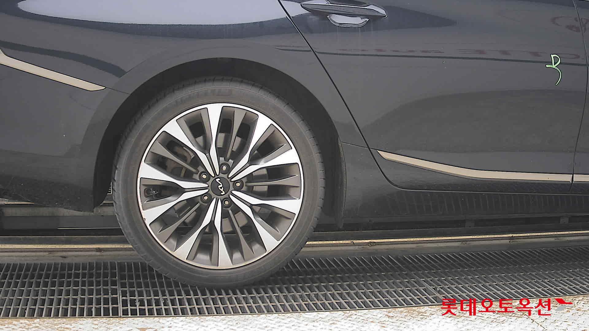 2022 - kia k8