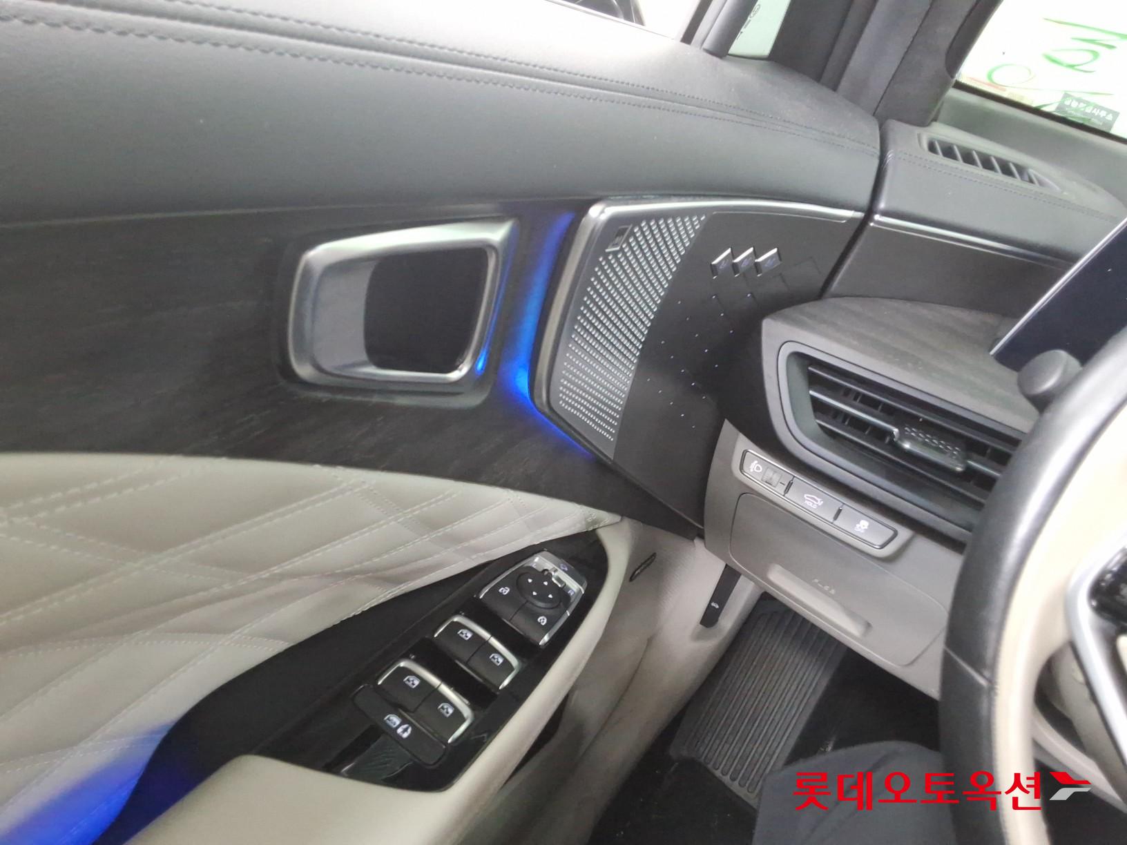 2022 - kia k8