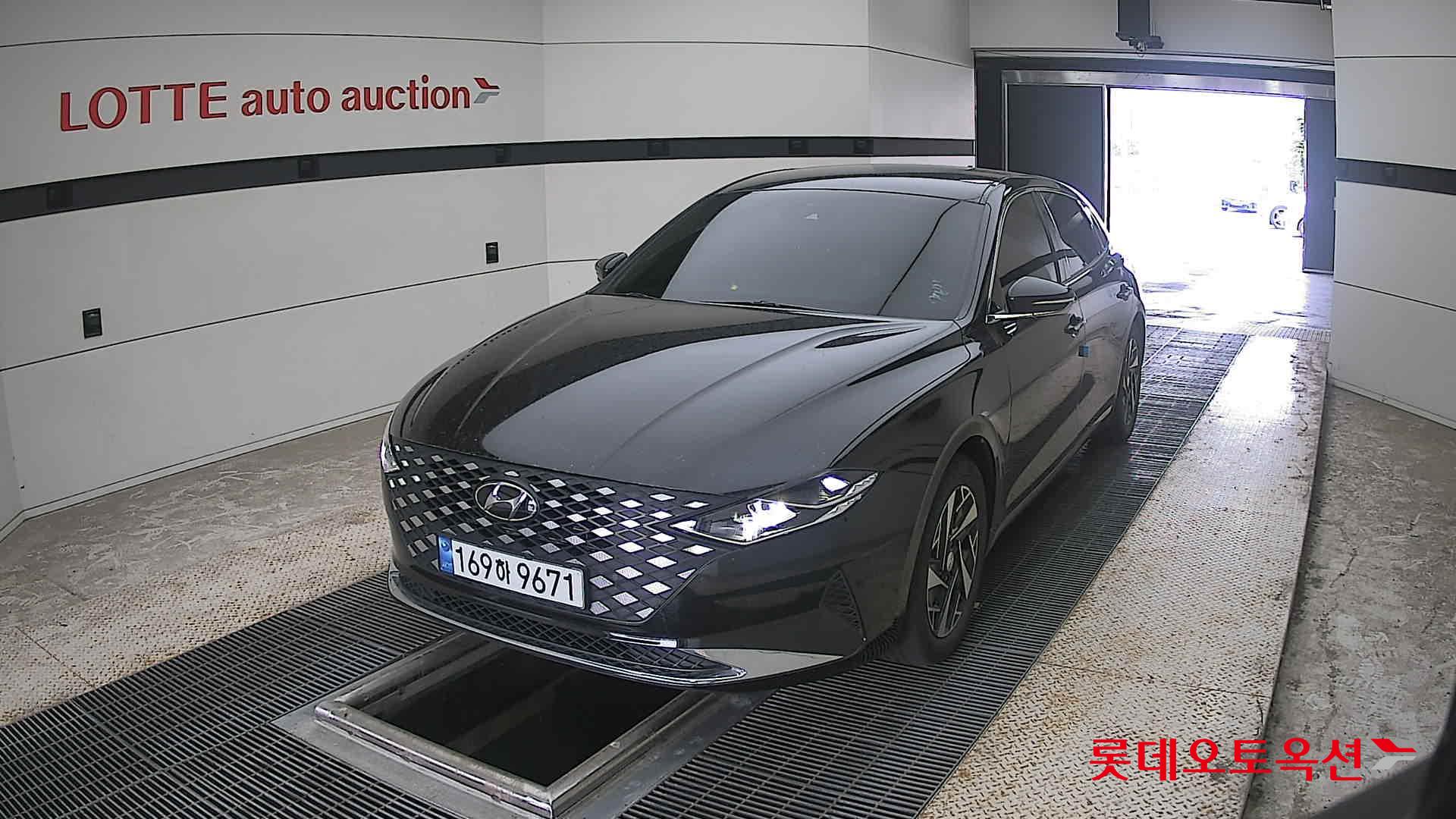 2022 - hyundai grandeur