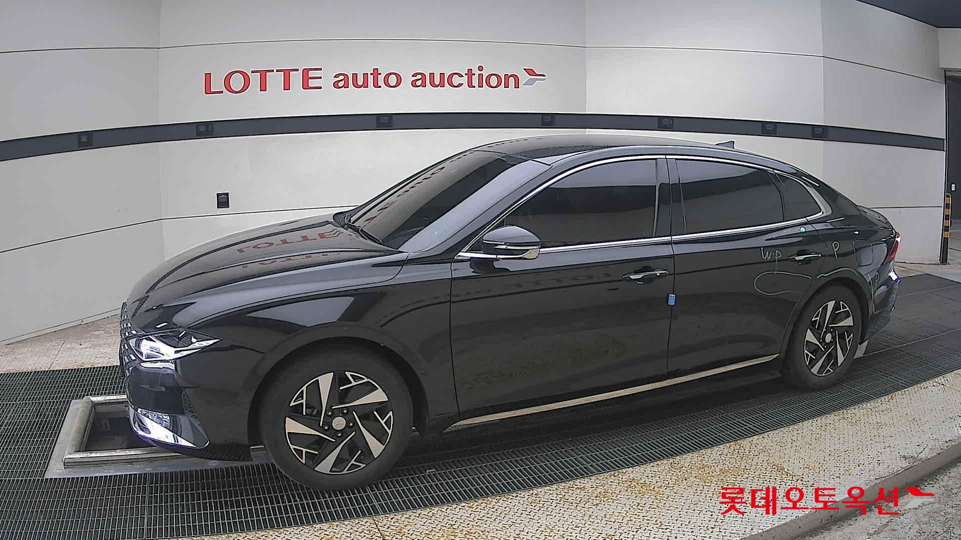 2022 - hyundai grandeur