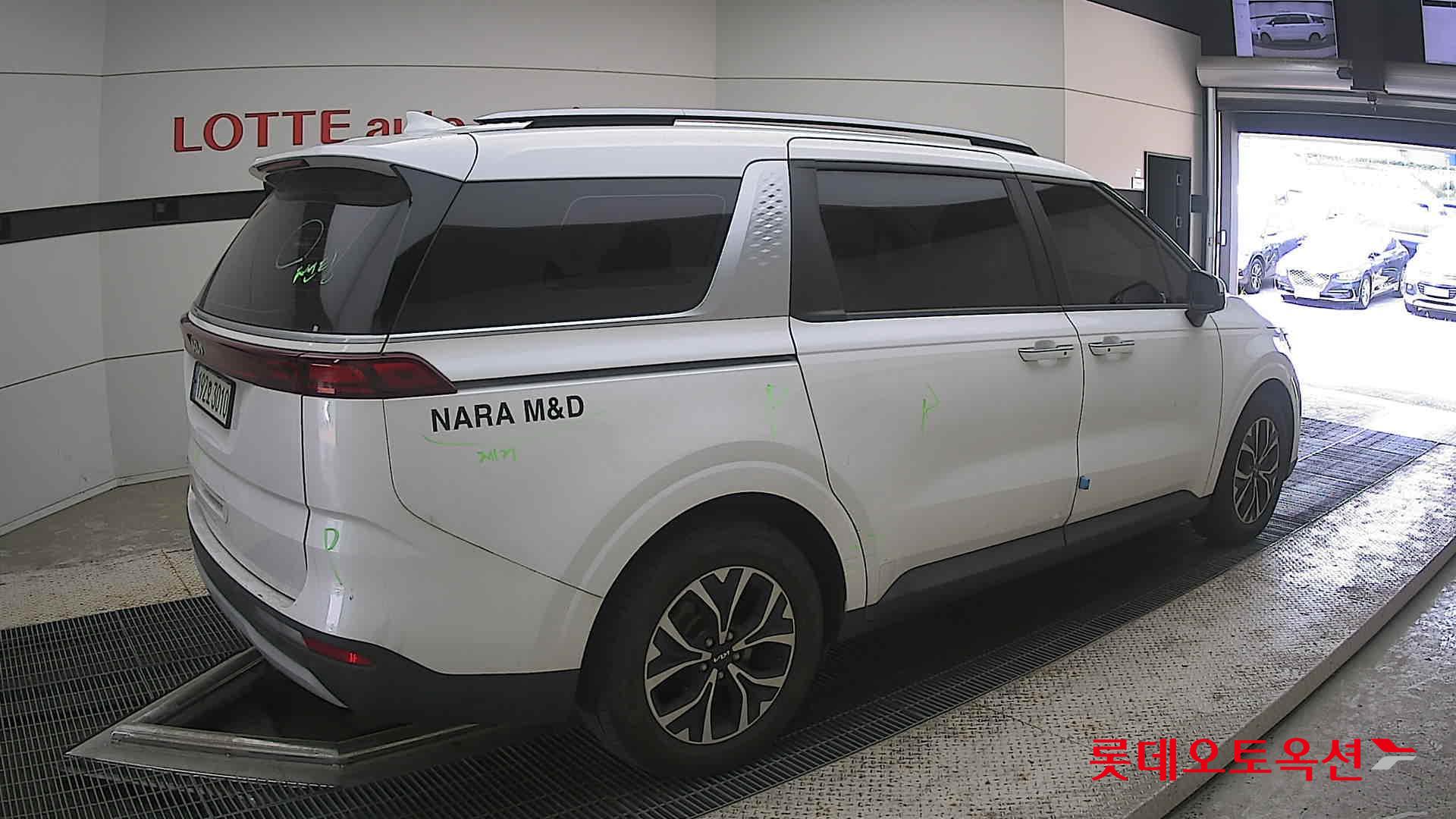 2023 - kia carnival