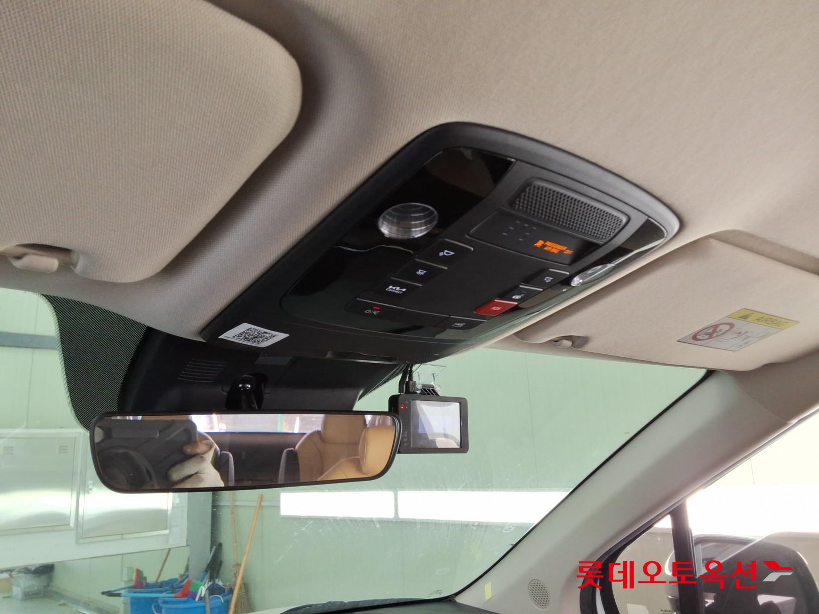 2023 - kia carnival