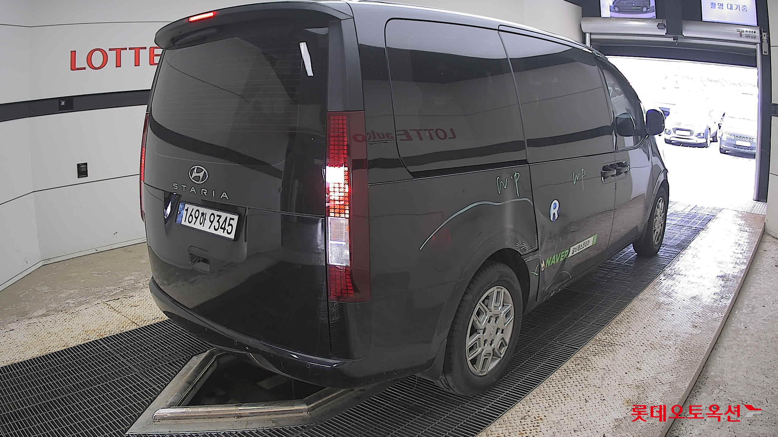 2022 - hyundai staria