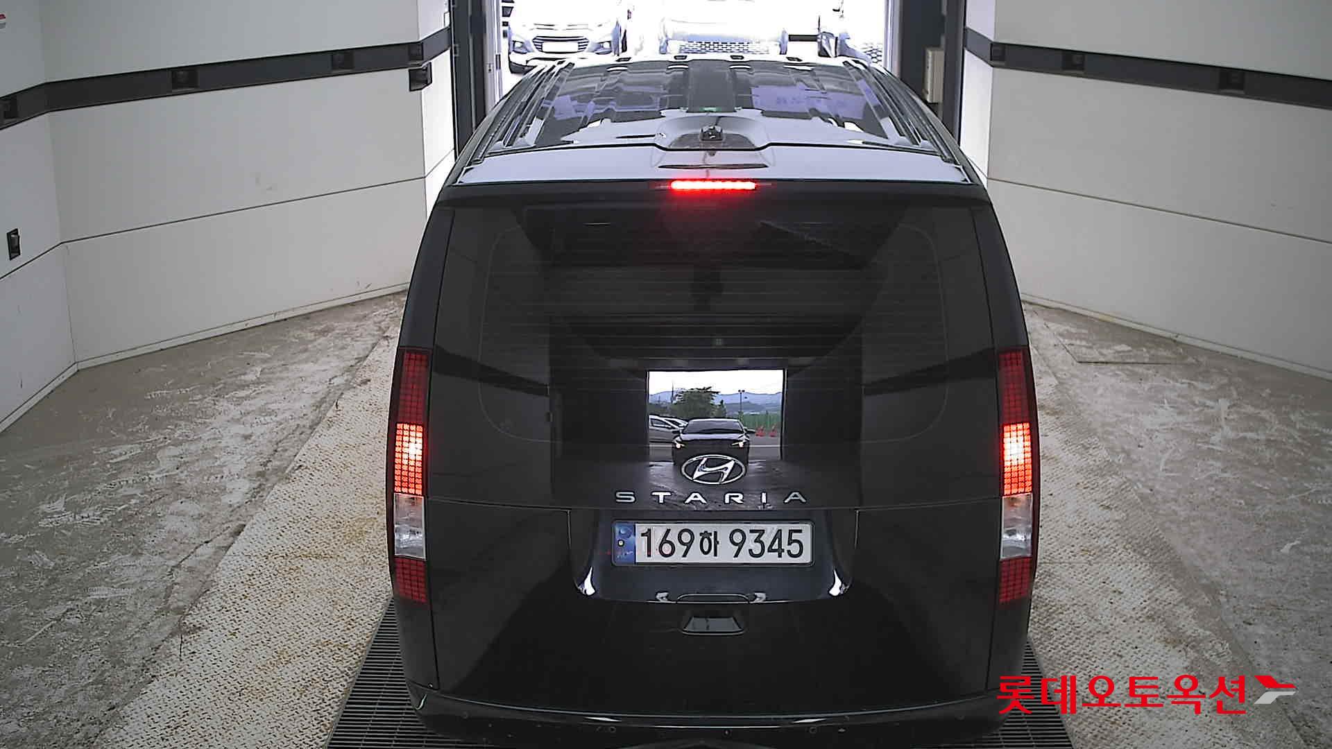 2022 - hyundai staria
