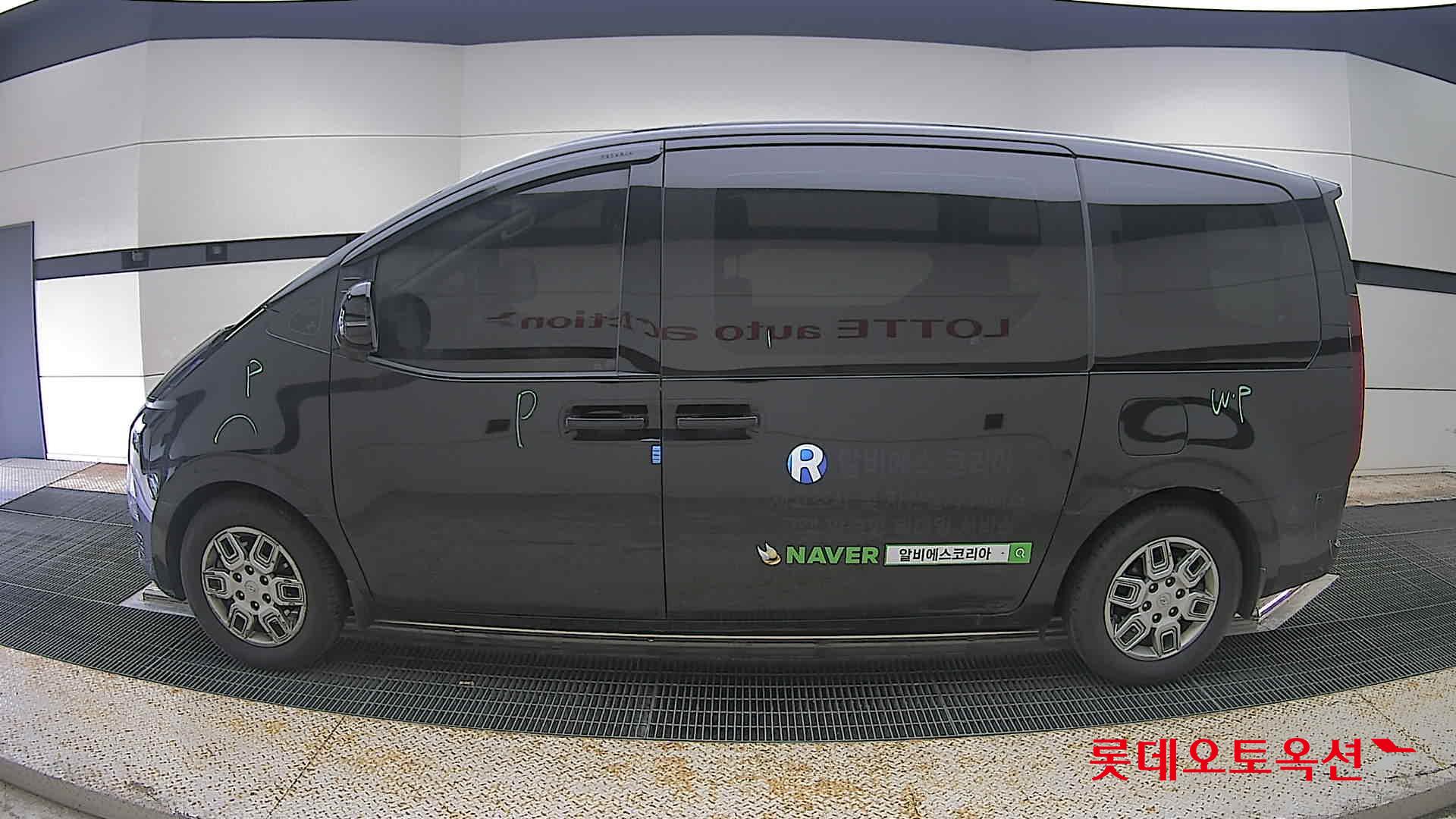 2022 - hyundai staria
