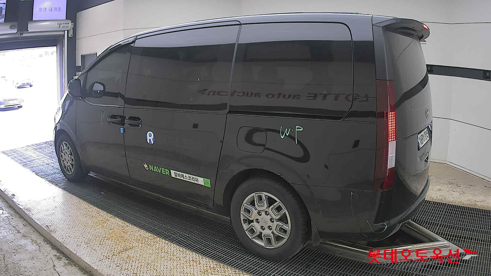 2022 - hyundai staria
