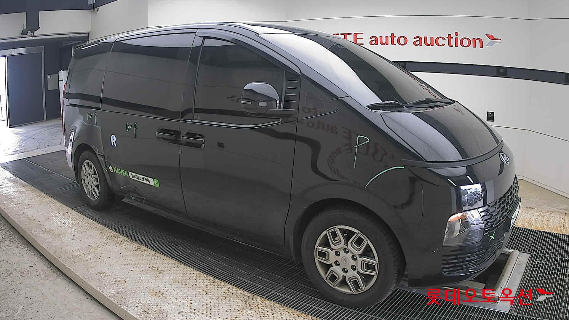 2022 - hyundai staria