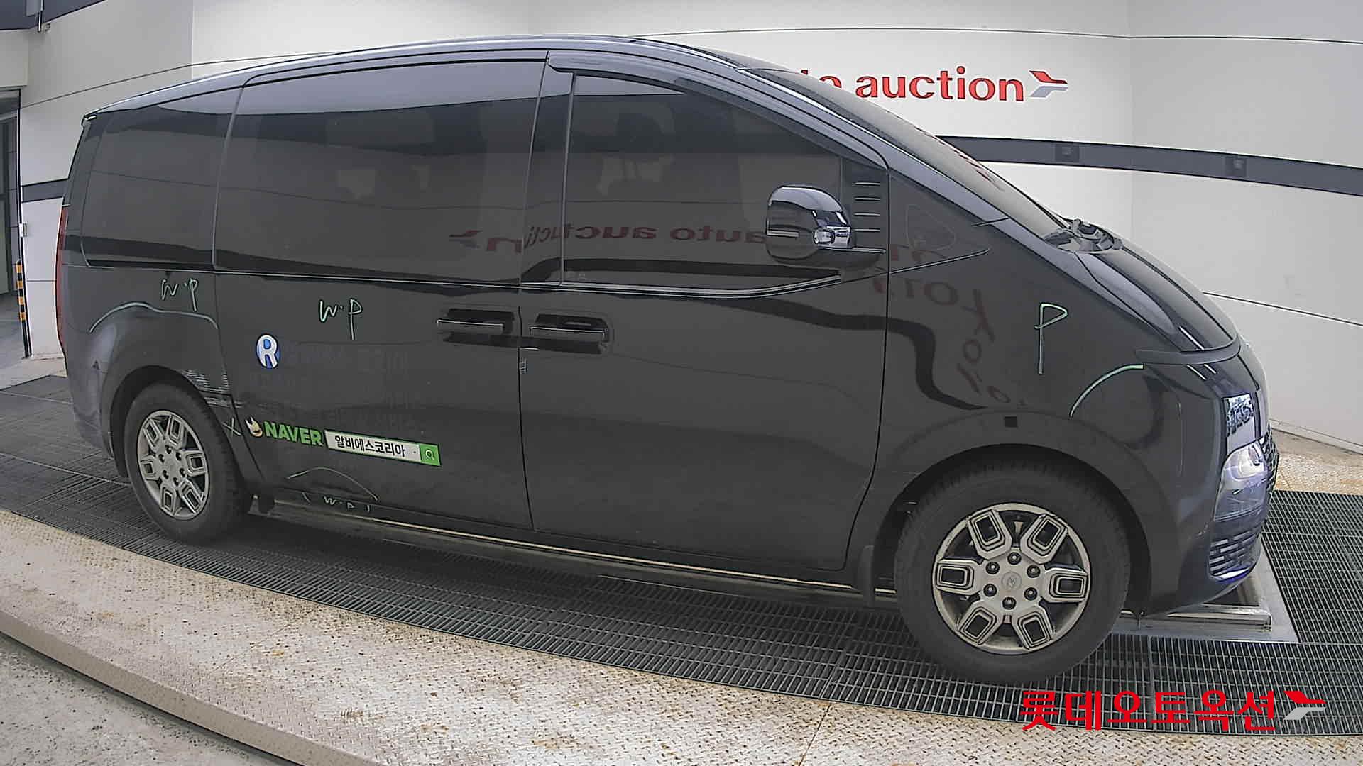 2022 - hyundai staria