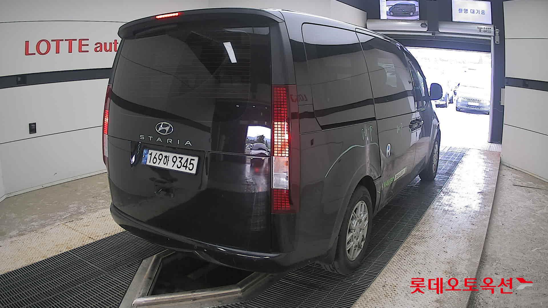 2022 - hyundai staria