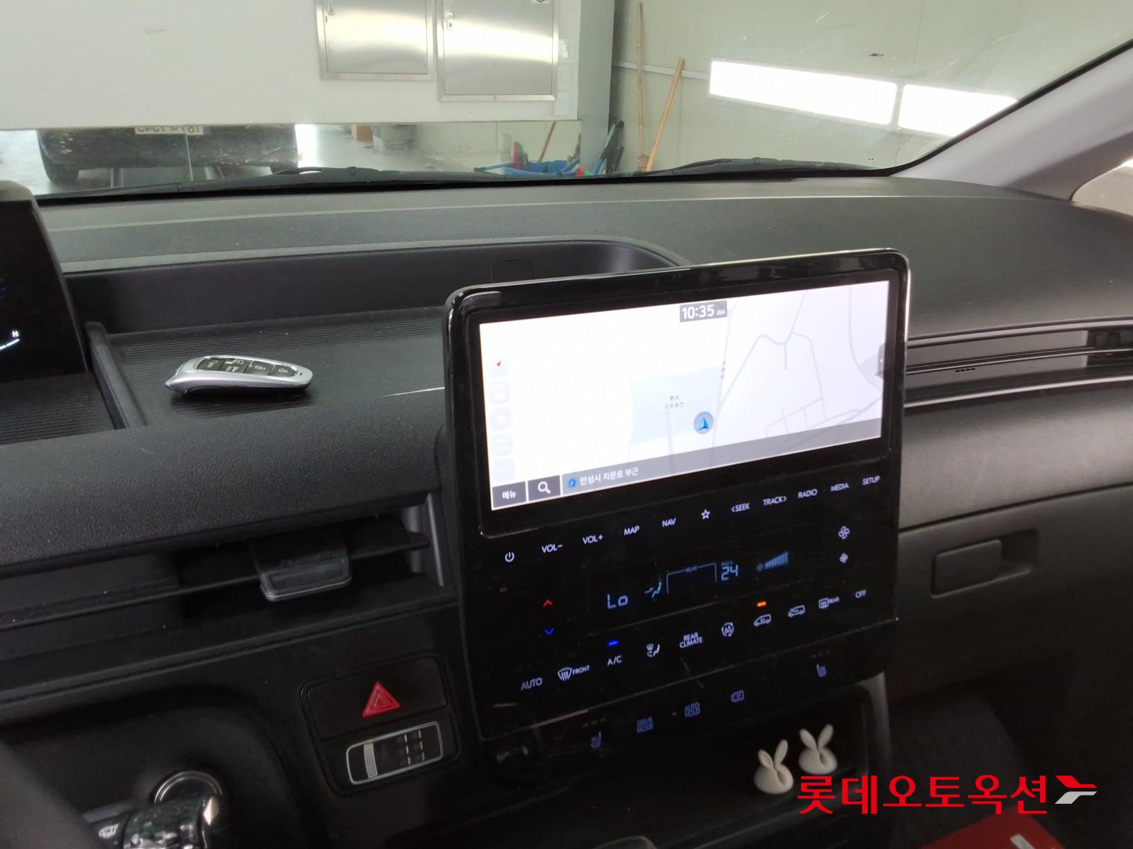 2022 - hyundai staria
