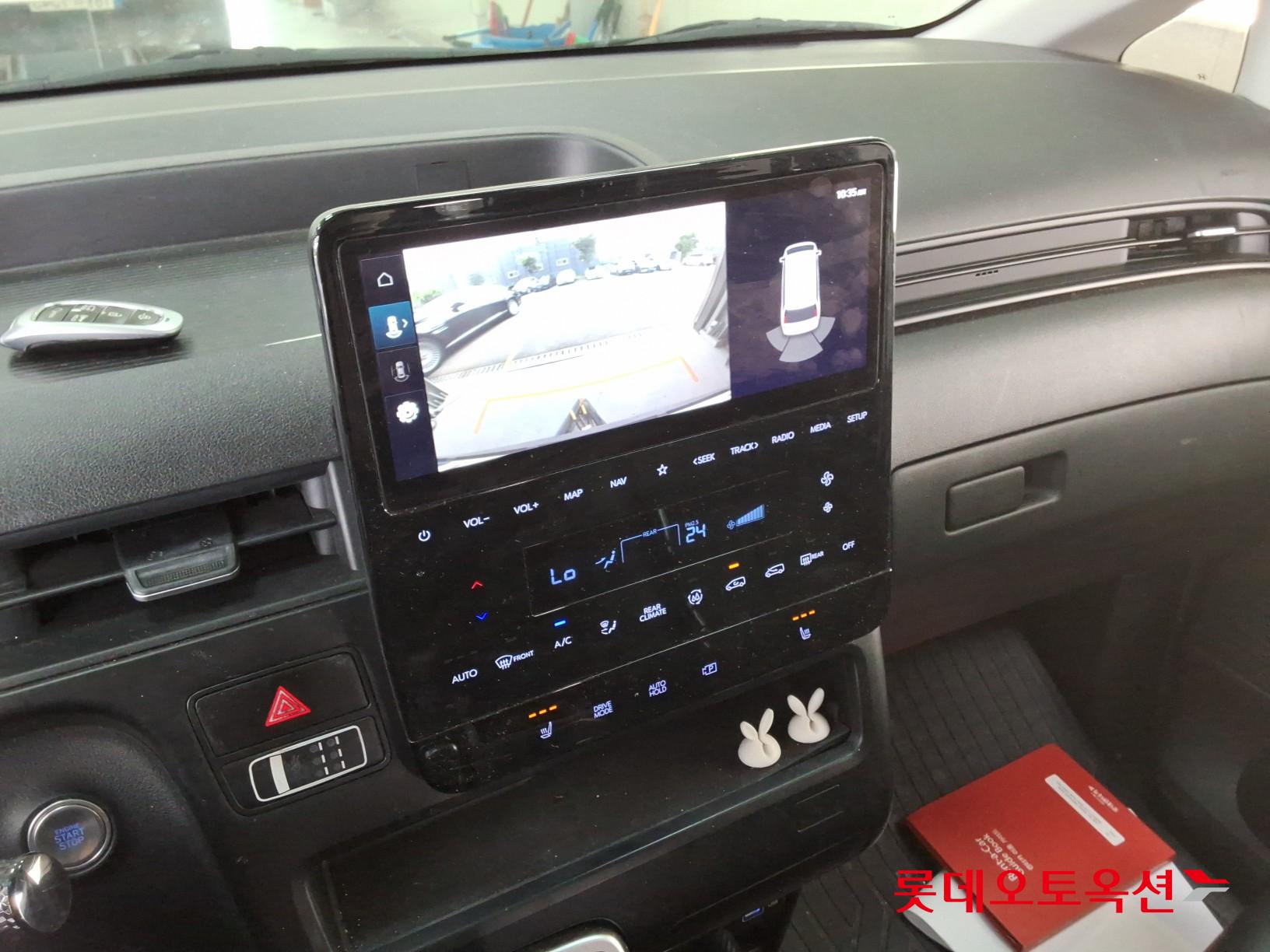2022 - hyundai staria