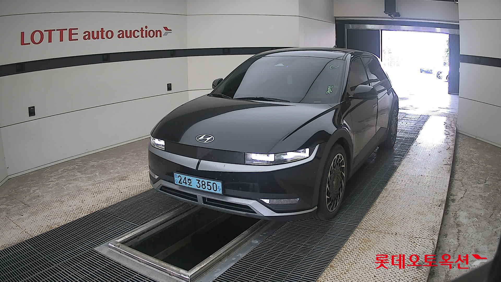 2023 - hyundai ioniq