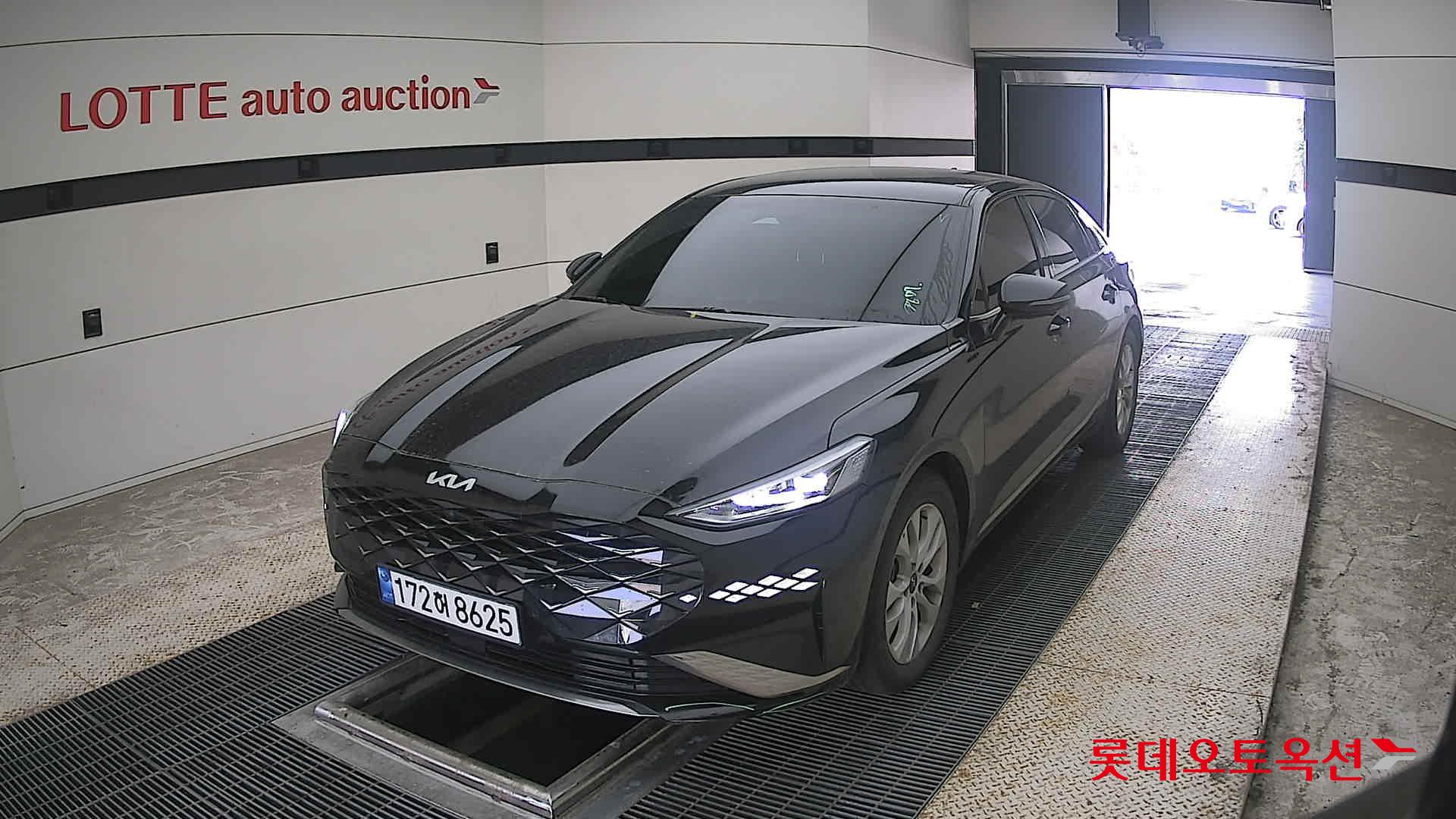 2023 - kia k8