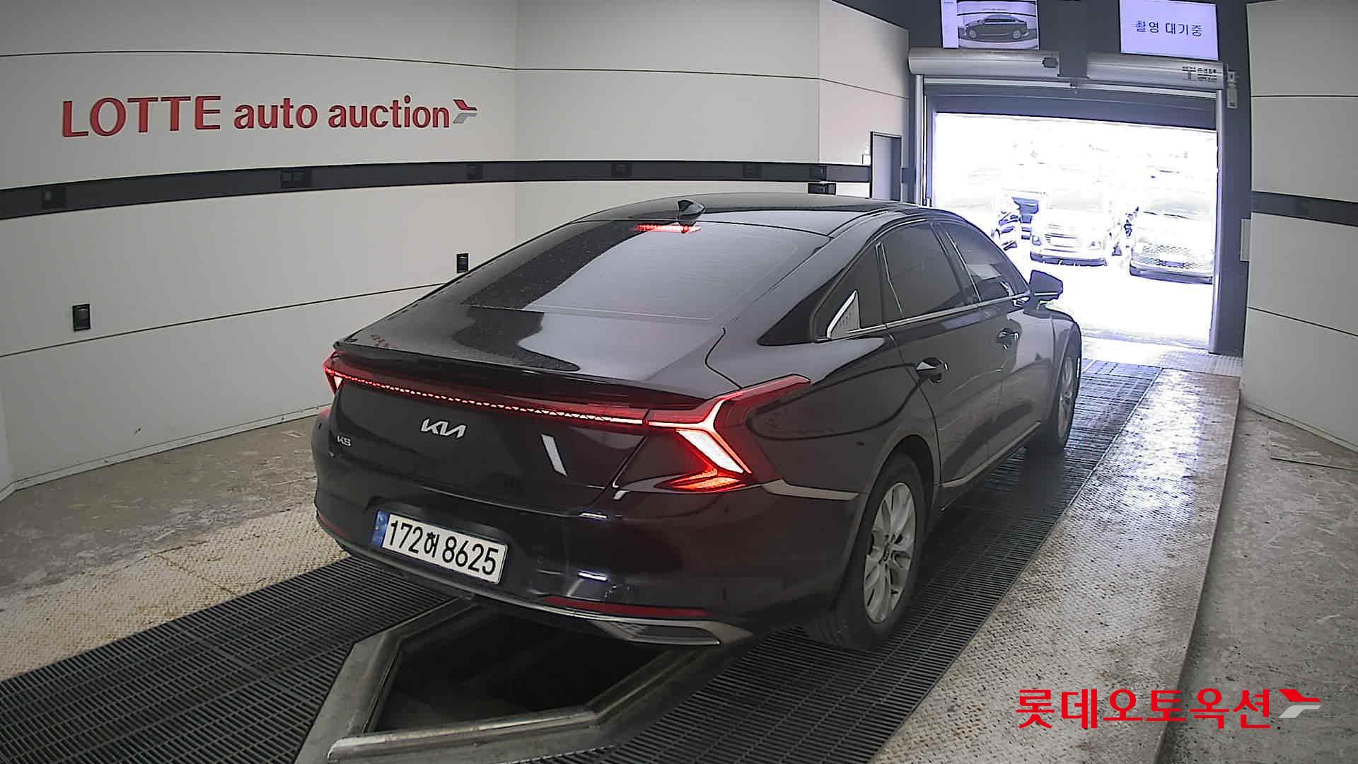 2023 - kia k8