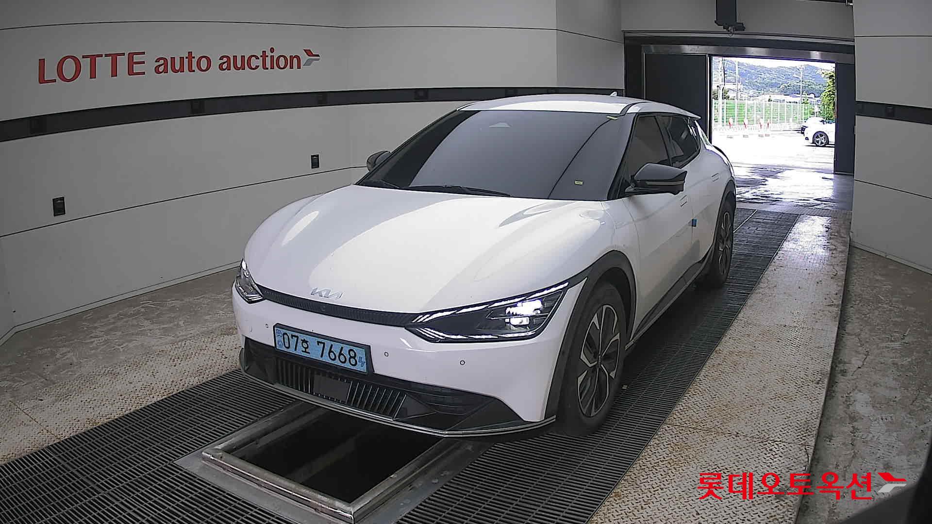 2022 - kia ev6