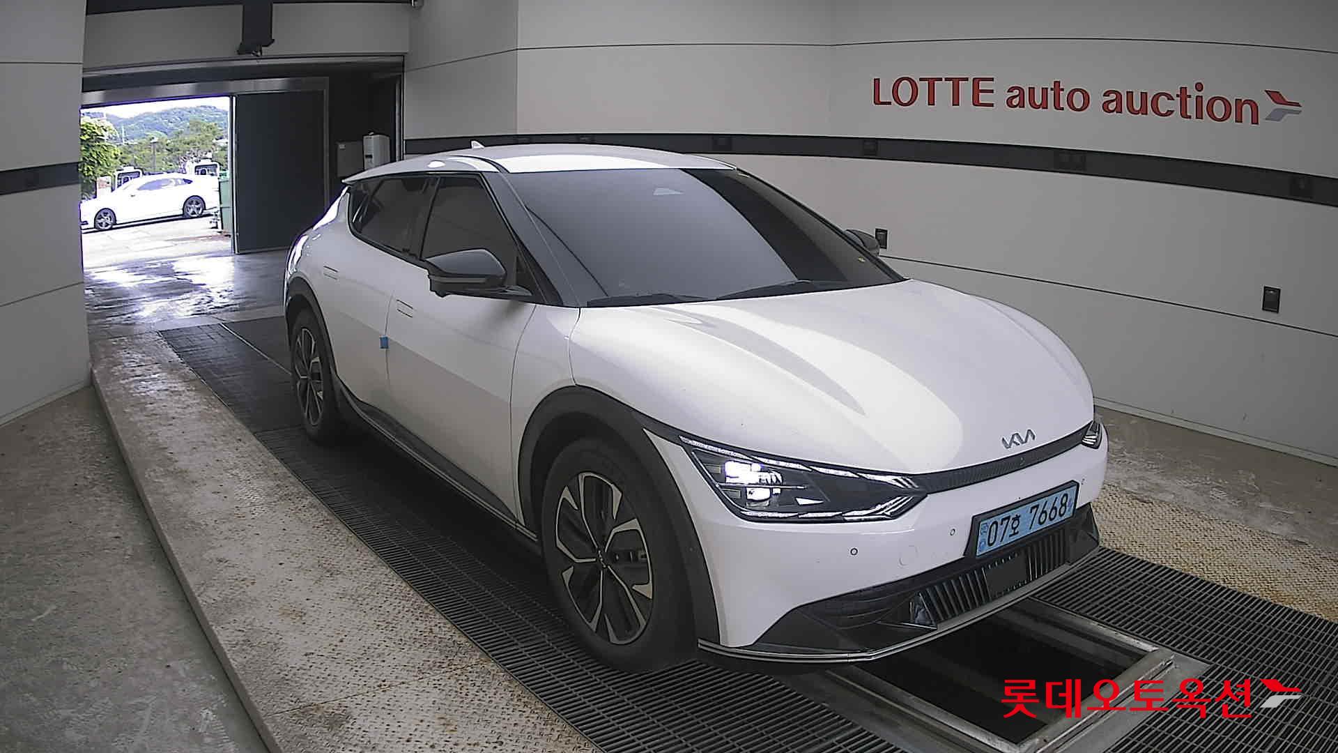 2022 - kia ev6